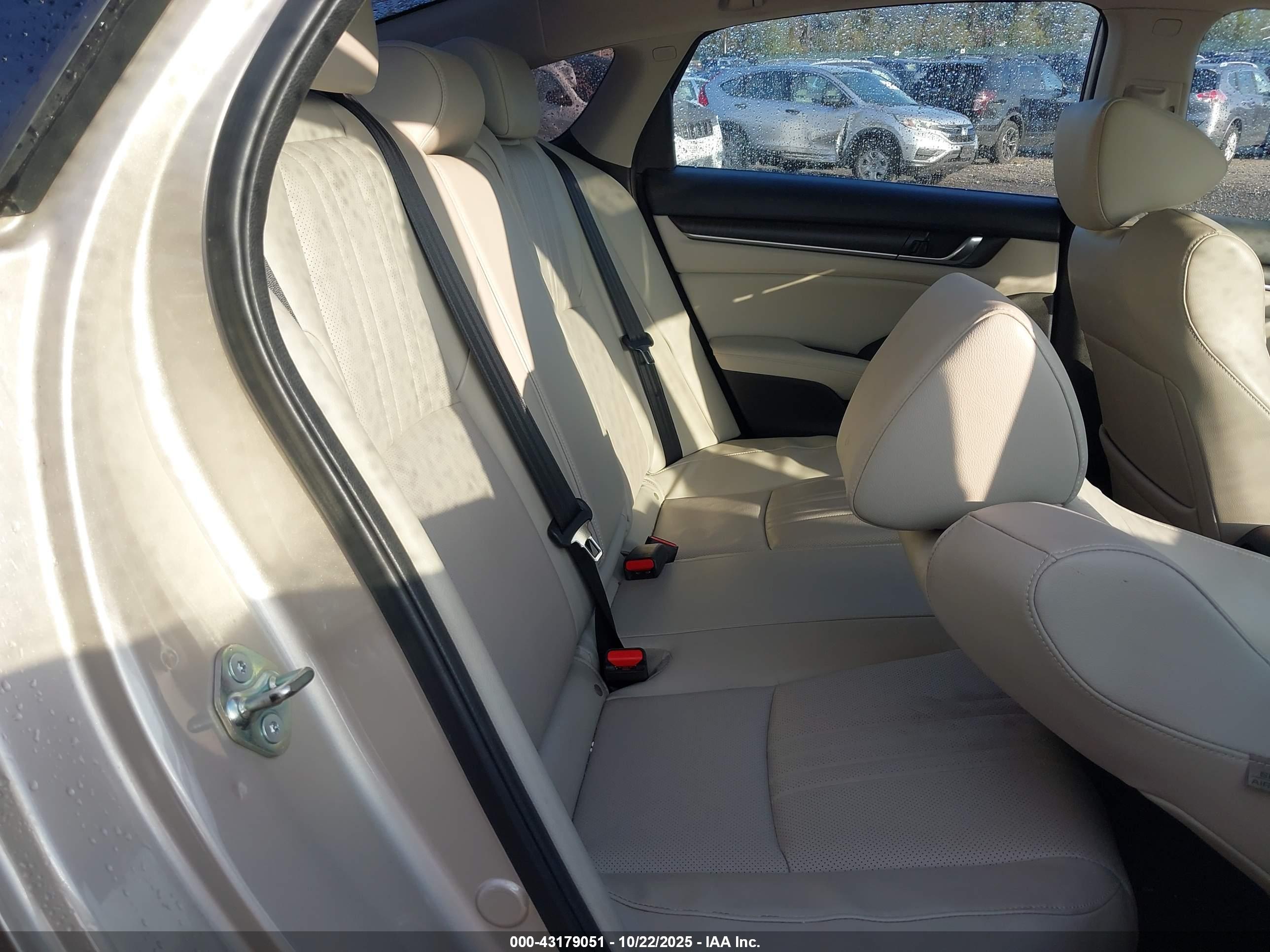 HONDA ACCORD image 8