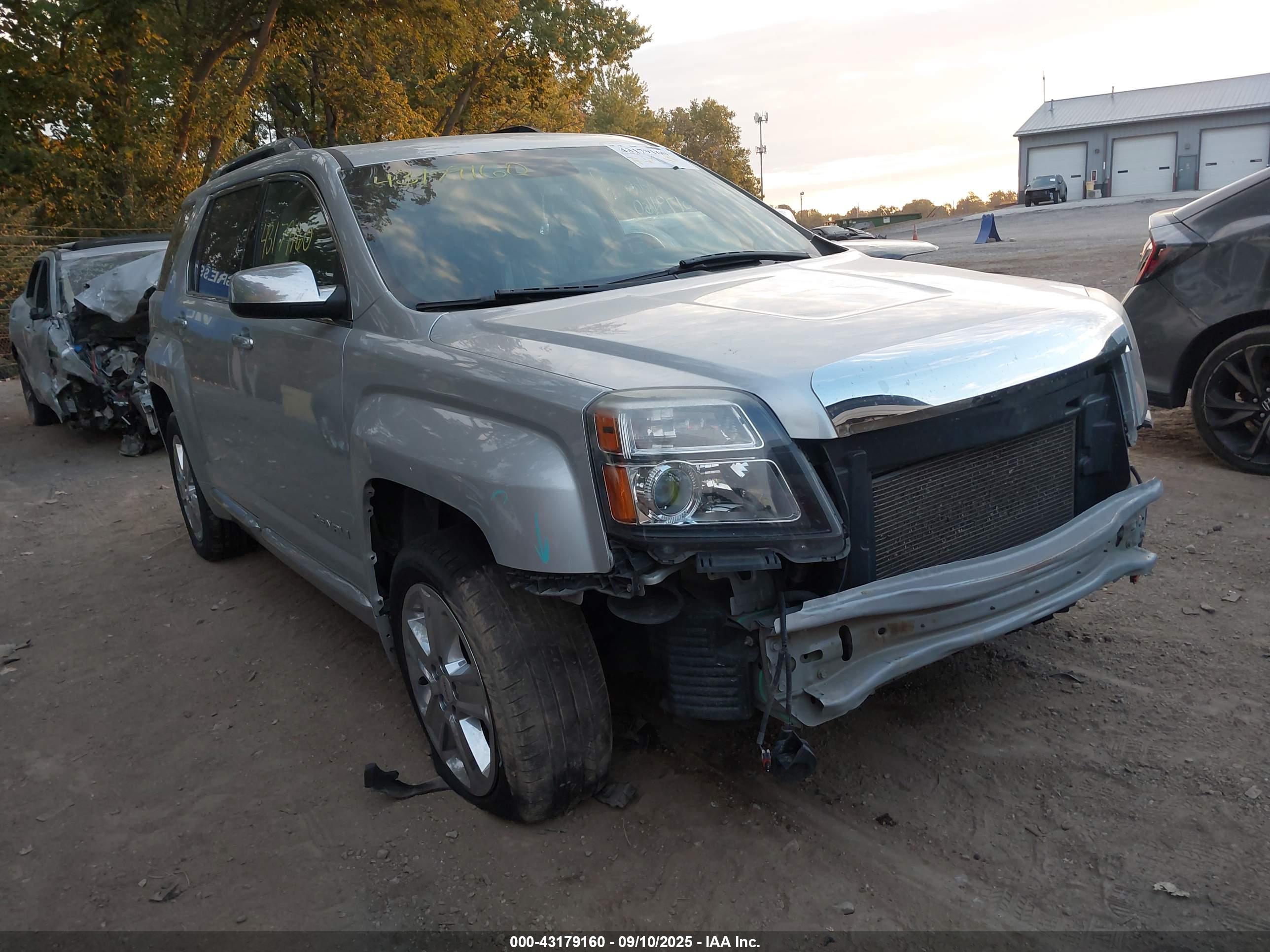 GMC TERRAIN image 6