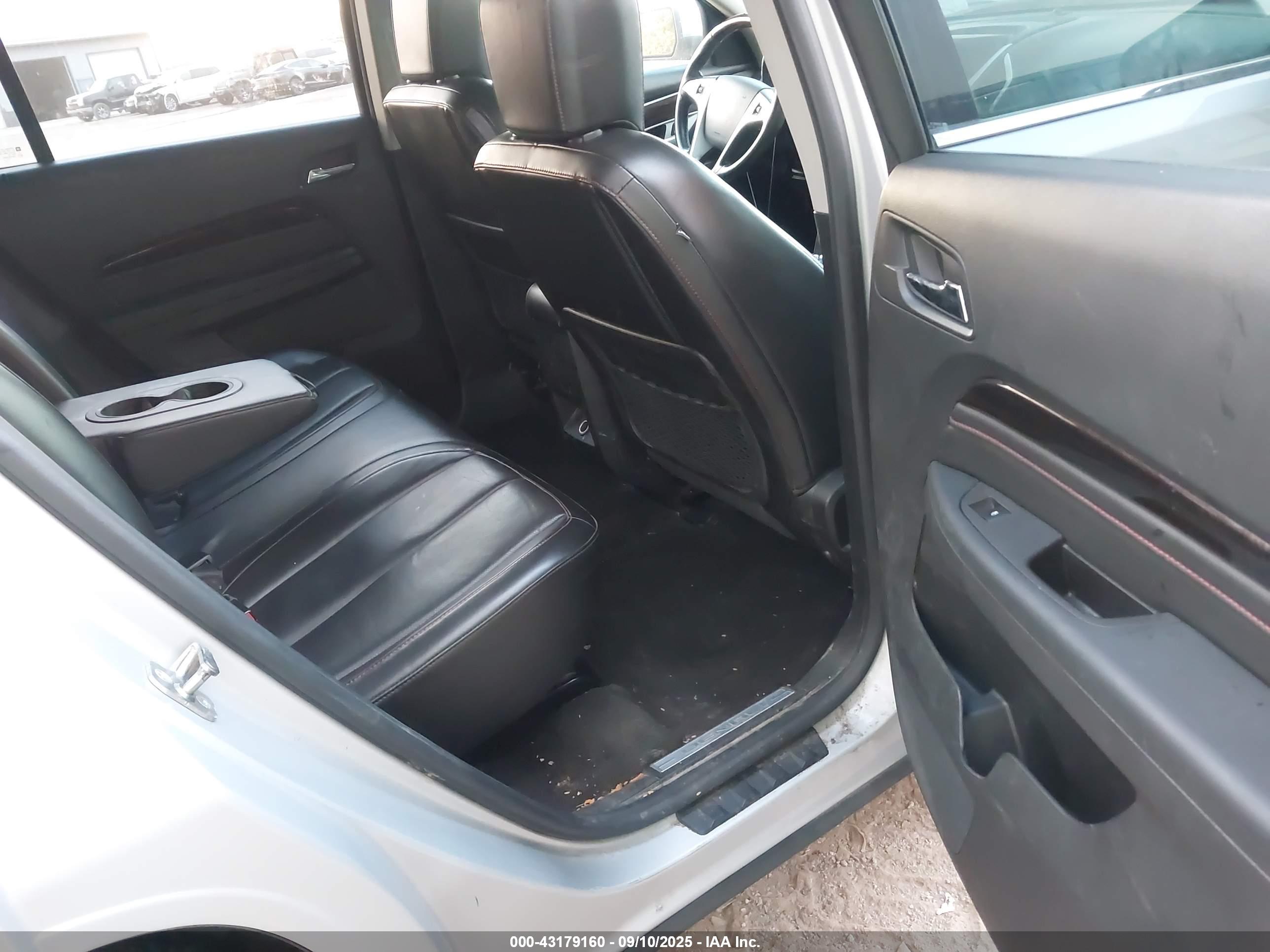 GMC TERRAIN image 8