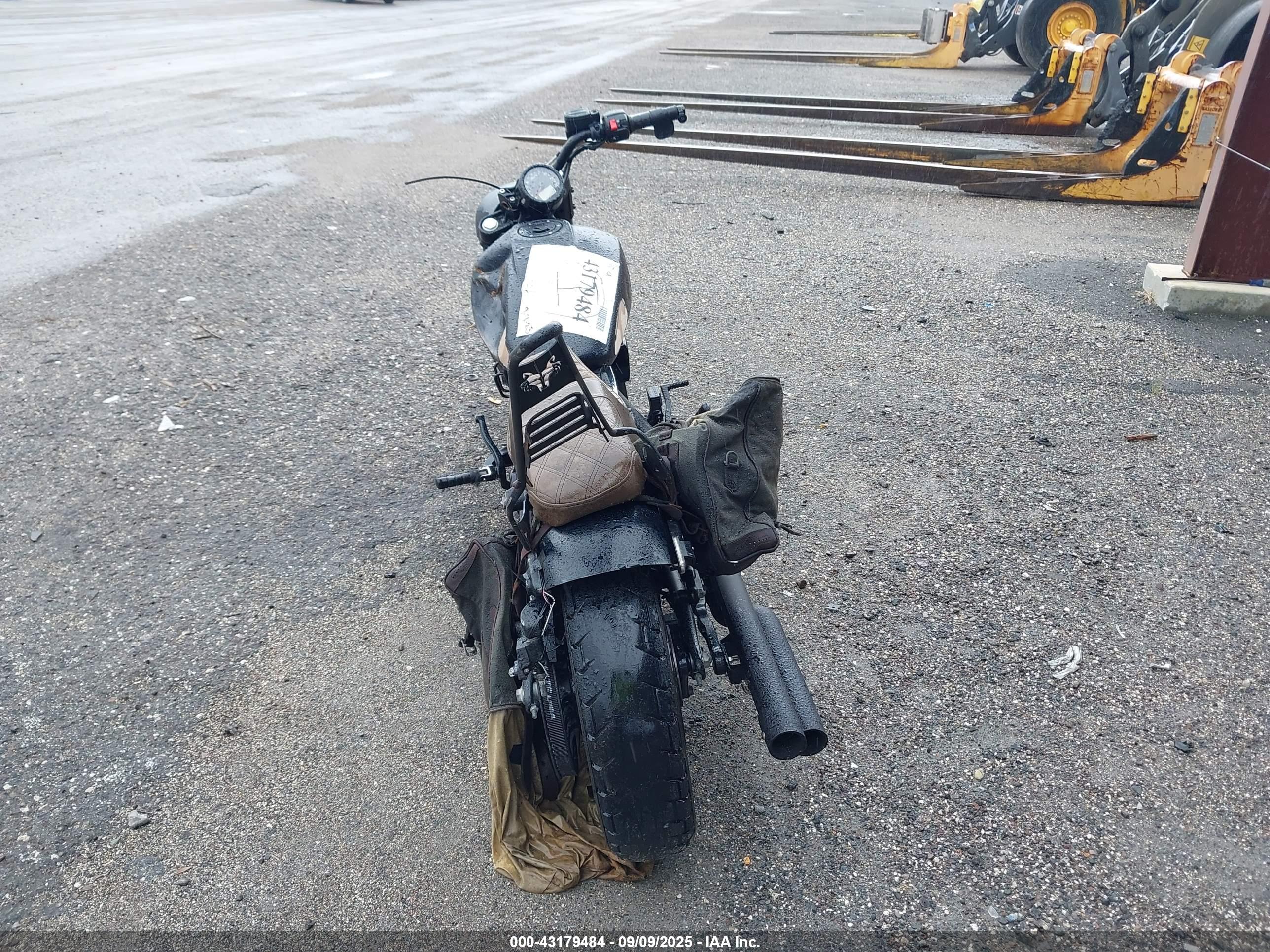 INDIAN MOTORCYCLE image 6