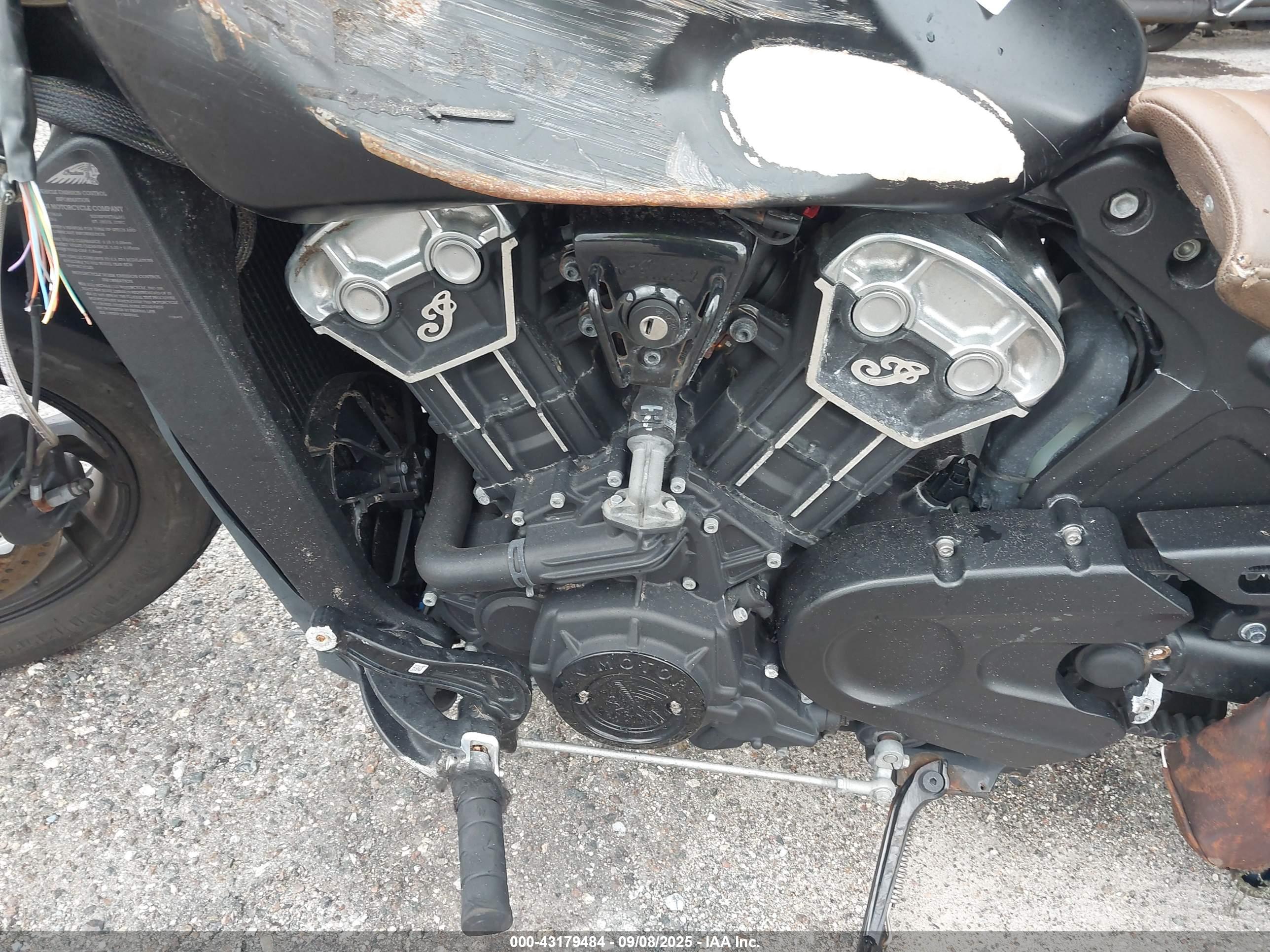 INDIAN MOTORCYCLE image 9