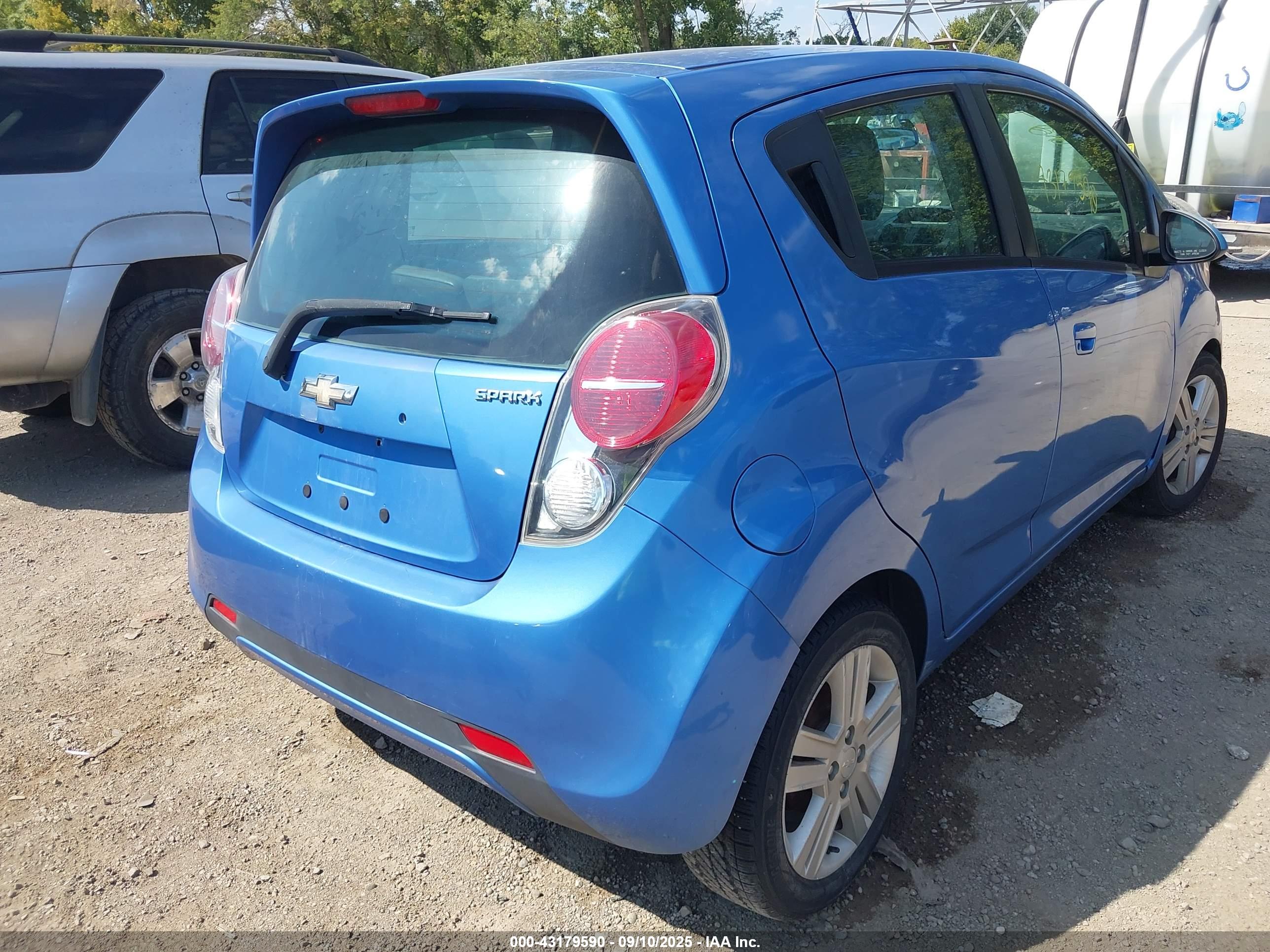 CHEVROLET SPARK image 4