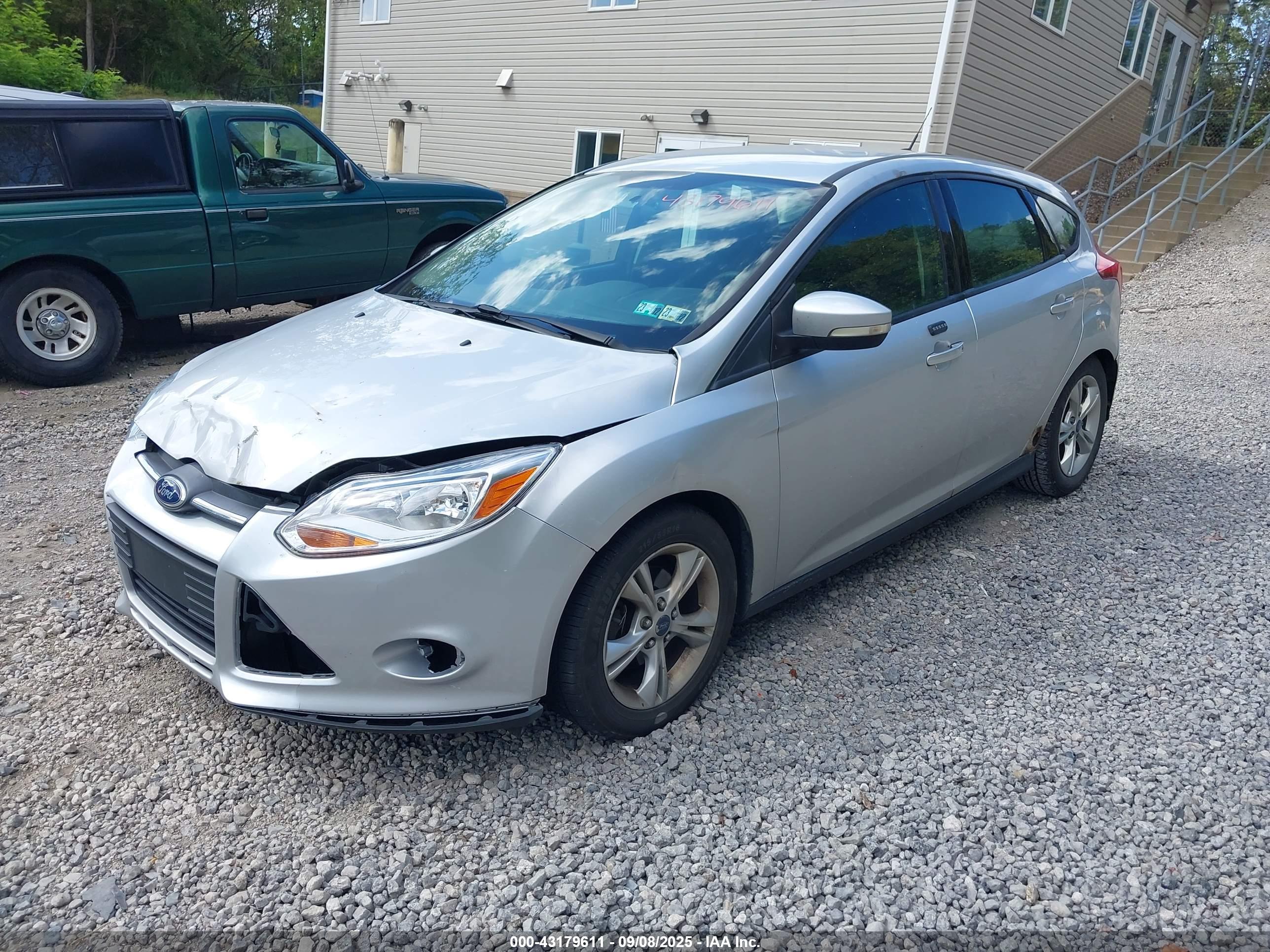 FORD FOCUS image 2