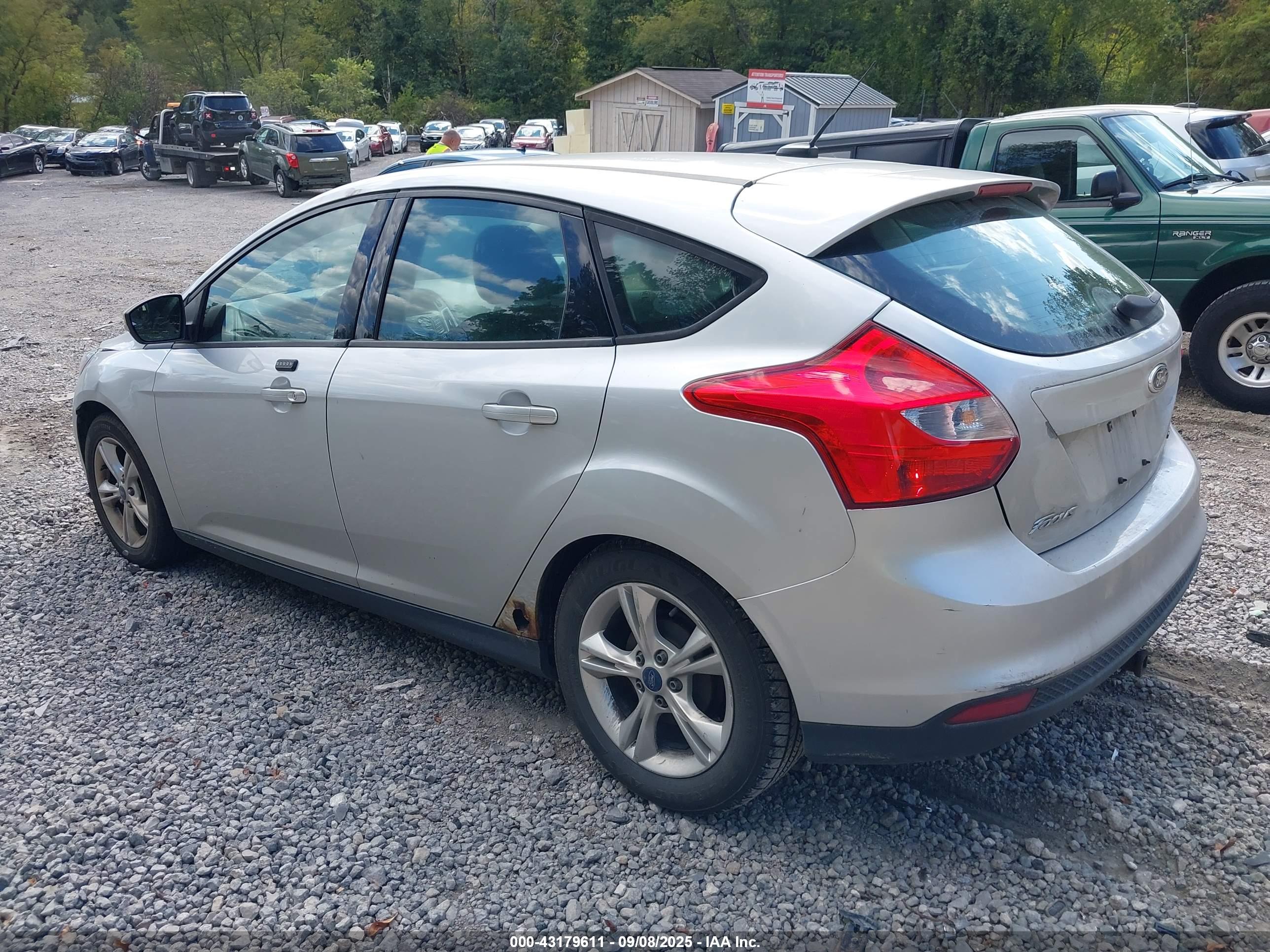 FORD FOCUS image 3
