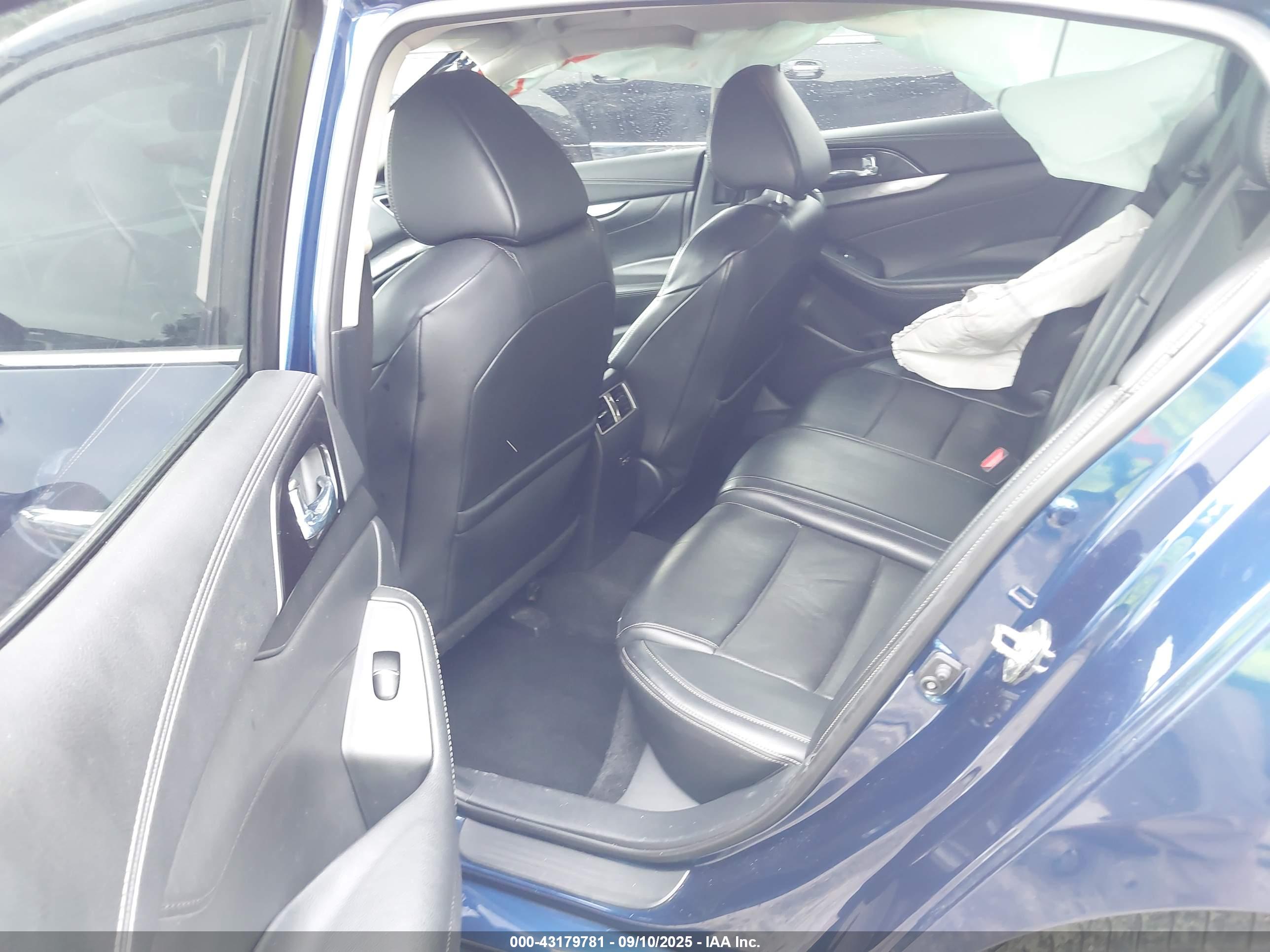 NISSAN MAXIMA image 8
