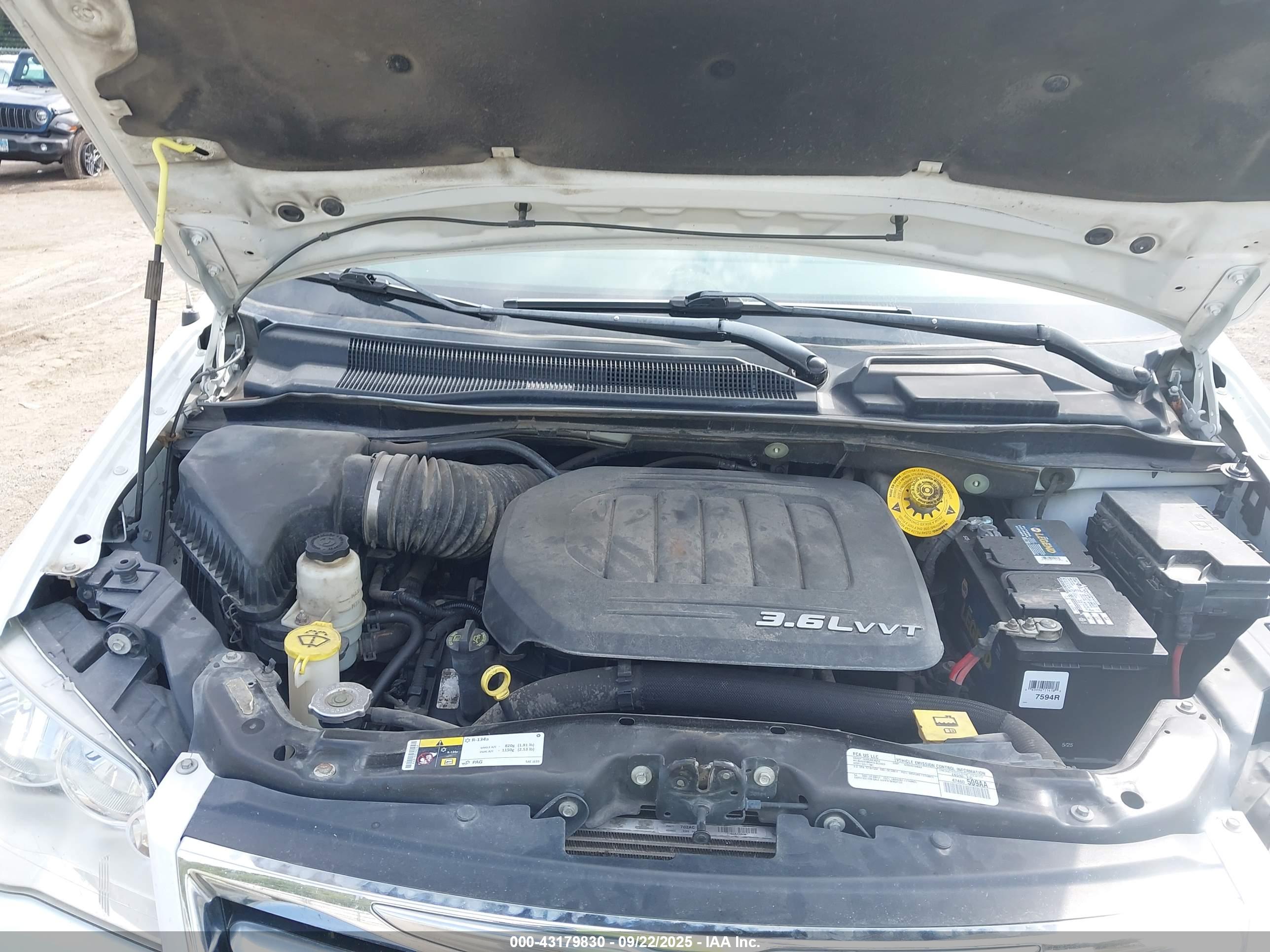 CHRYSLER TOWN image 10