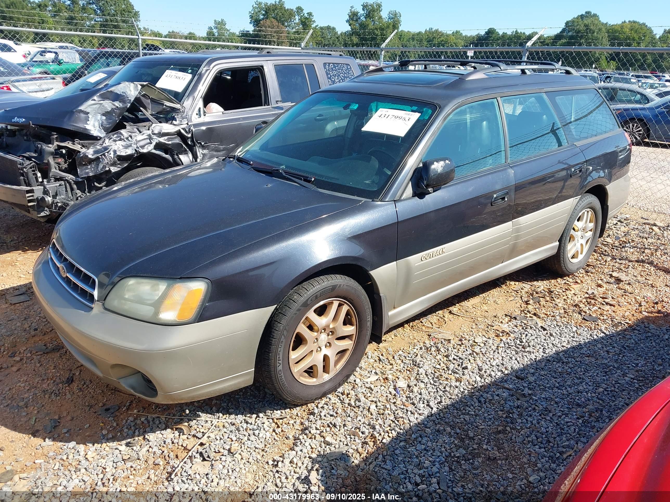 SUBARU OUTBACK image 2