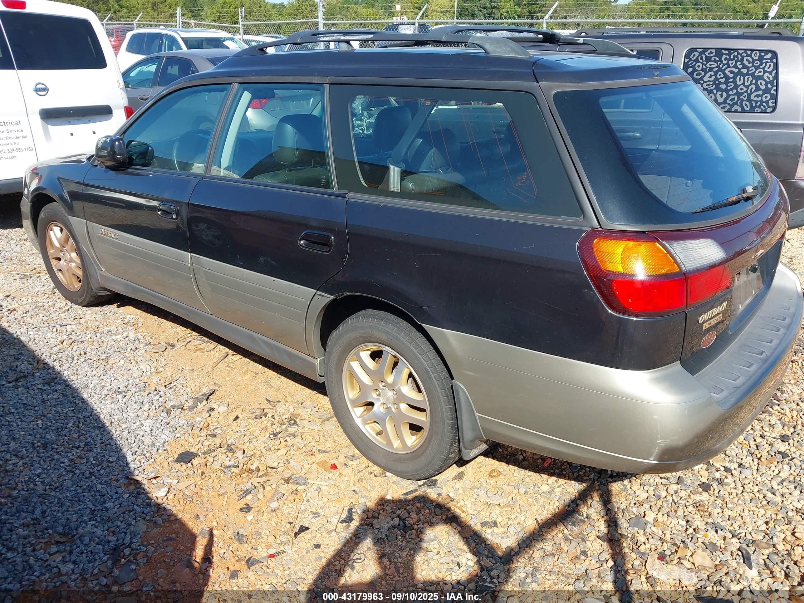 SUBARU OUTBACK image 3