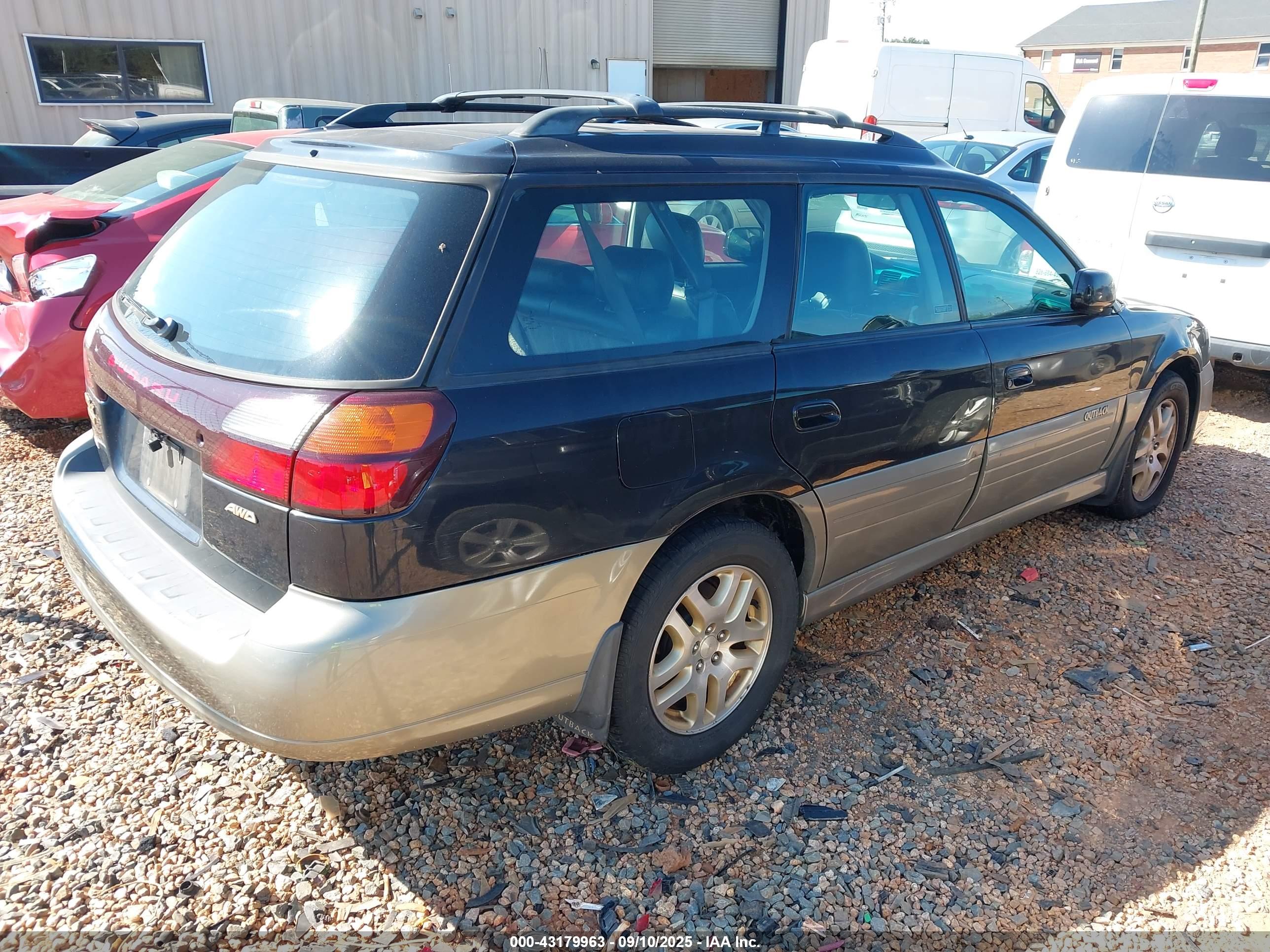 SUBARU OUTBACK image 4