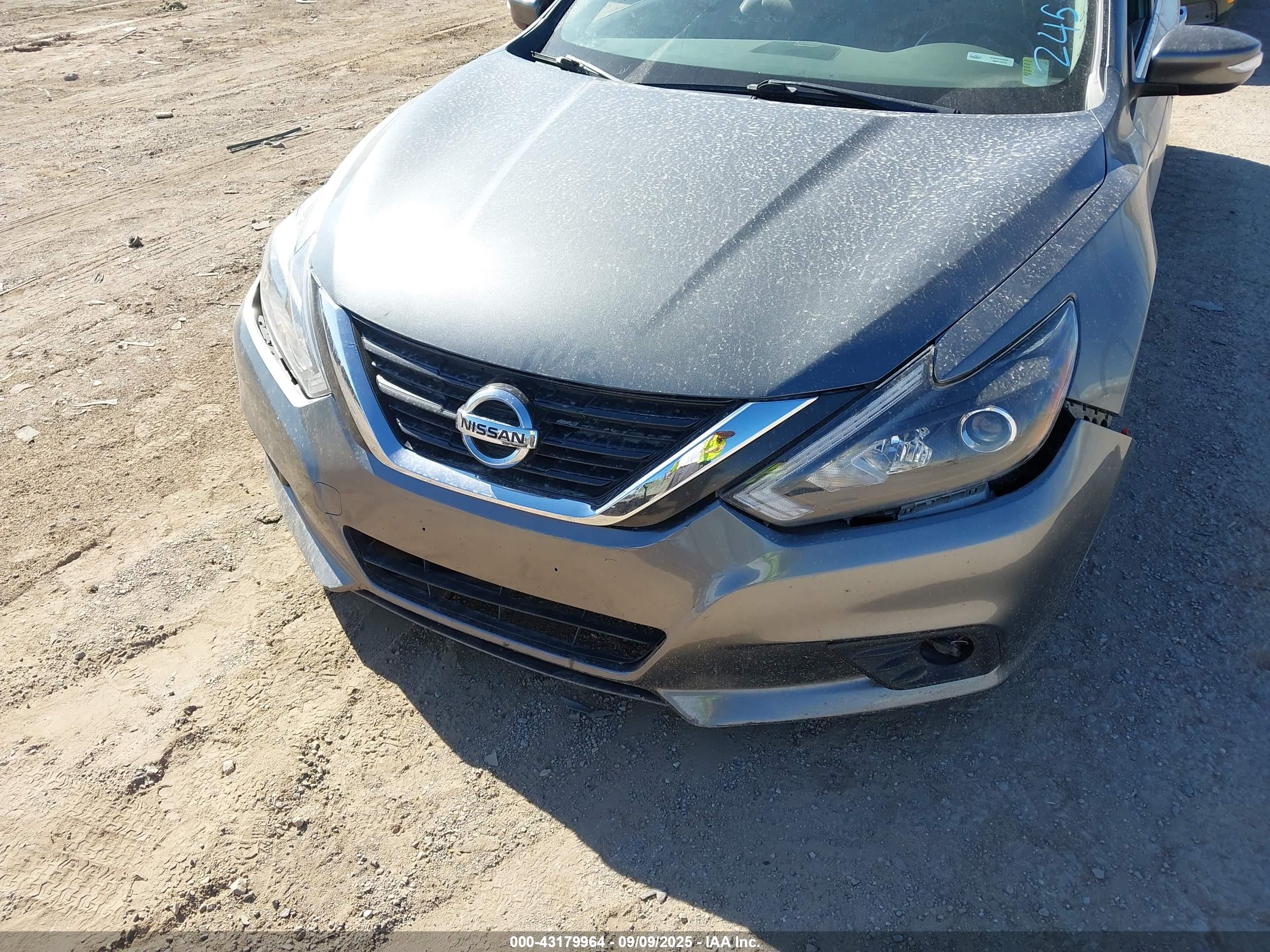 NISSAN ALTIMA image 6