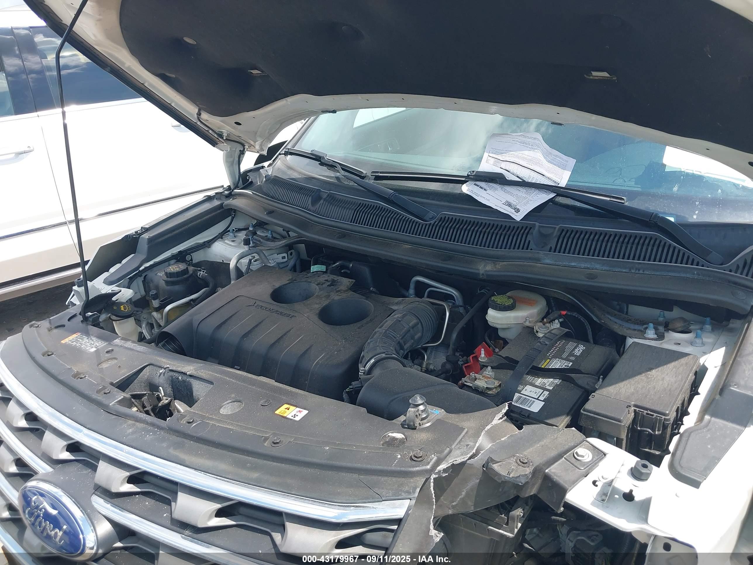 FORD EXPLORER image 10