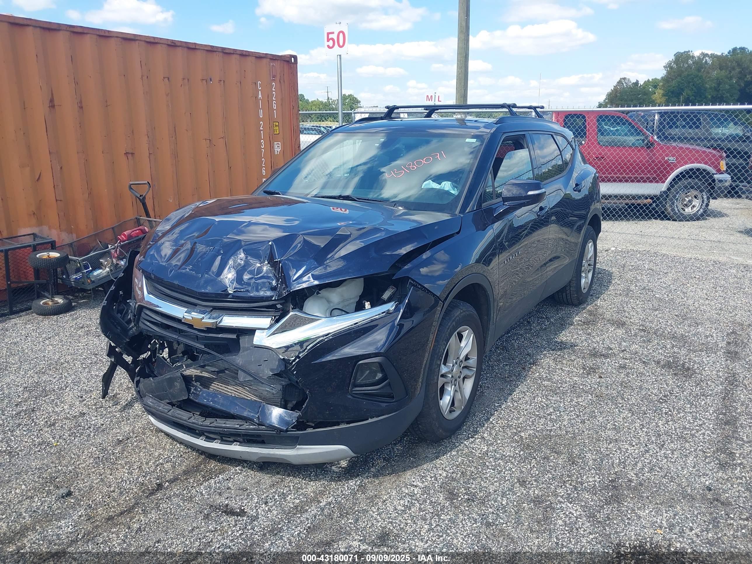 CHEVROLET BLAZER image 2