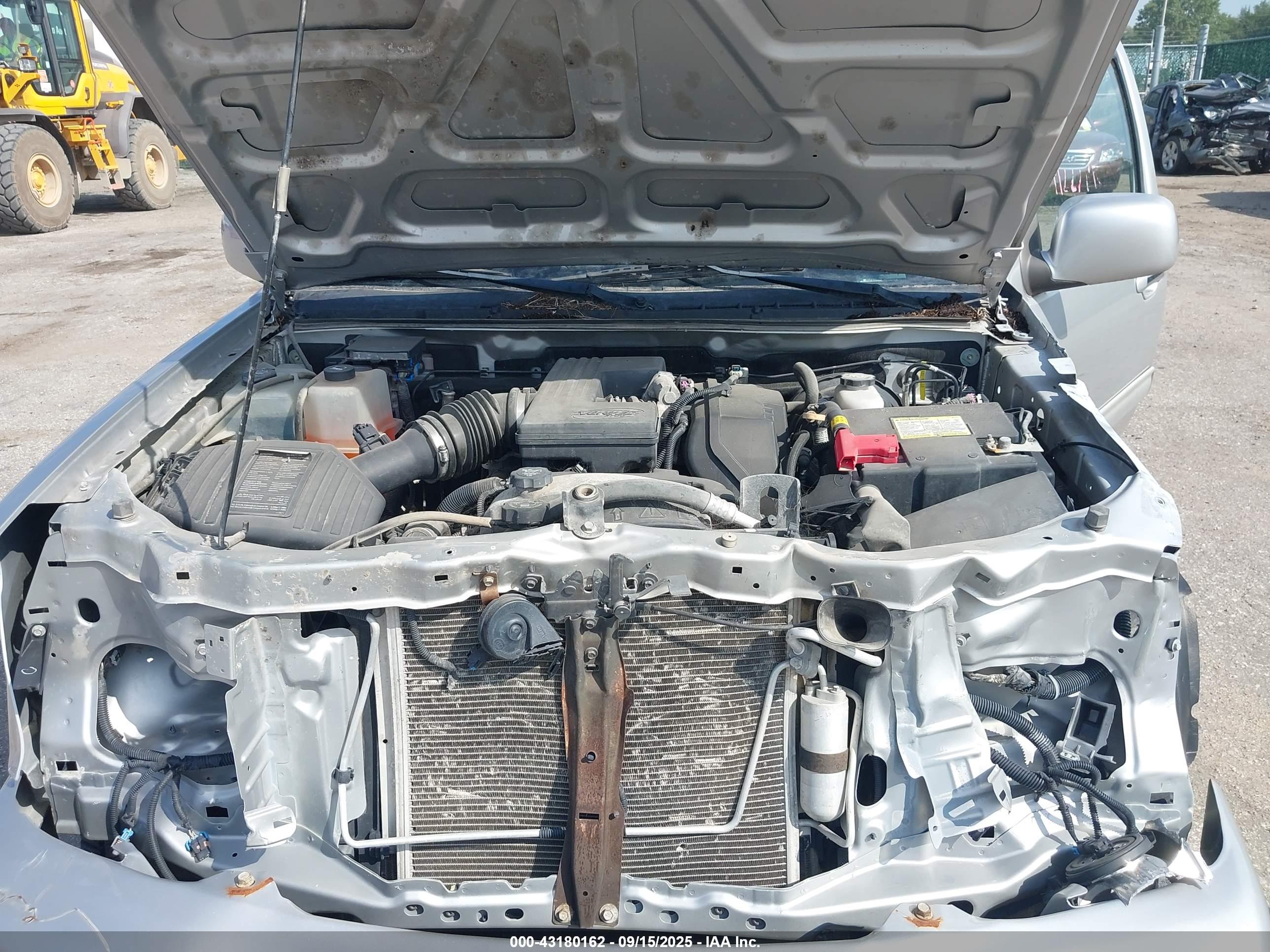 CHEVROLET COLORADO image 10