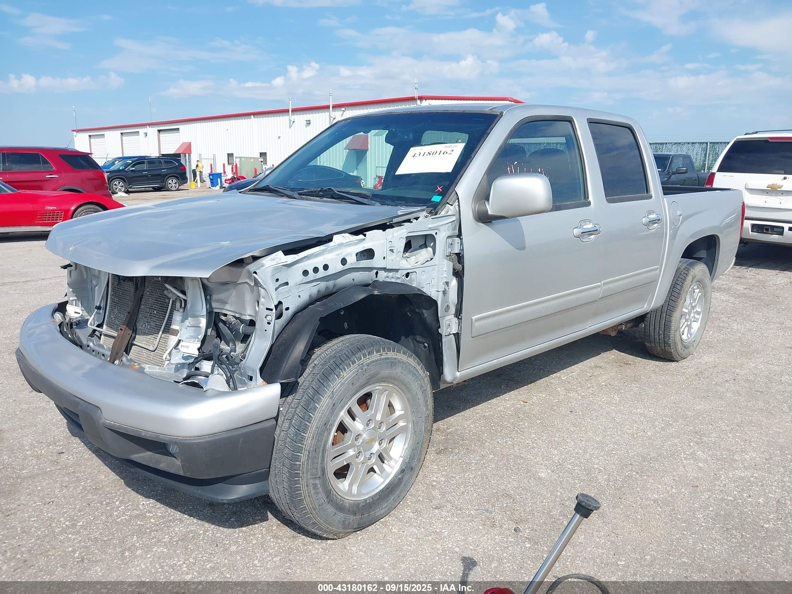 CHEVROLET COLORADO image 2