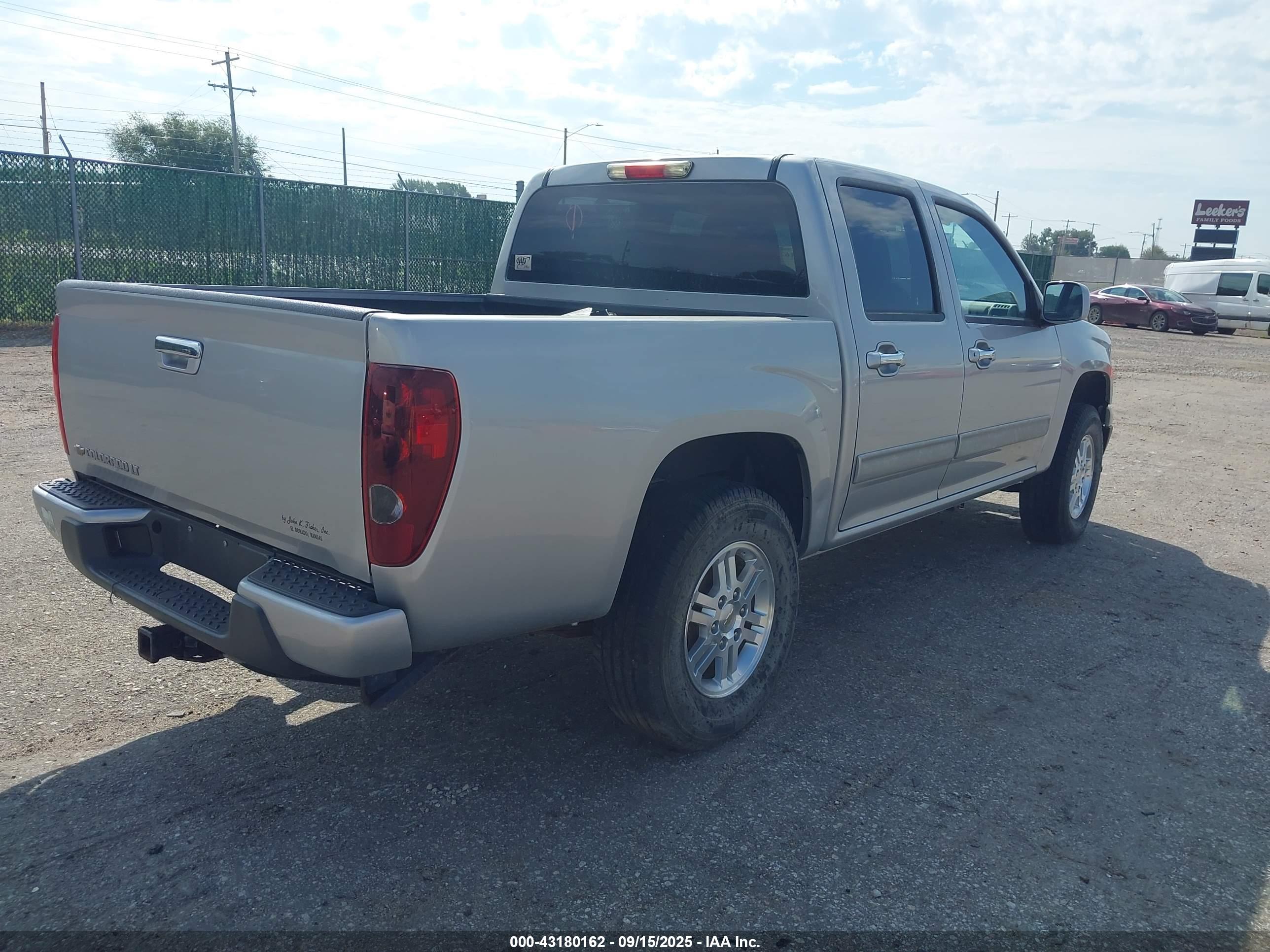CHEVROLET COLORADO image 4