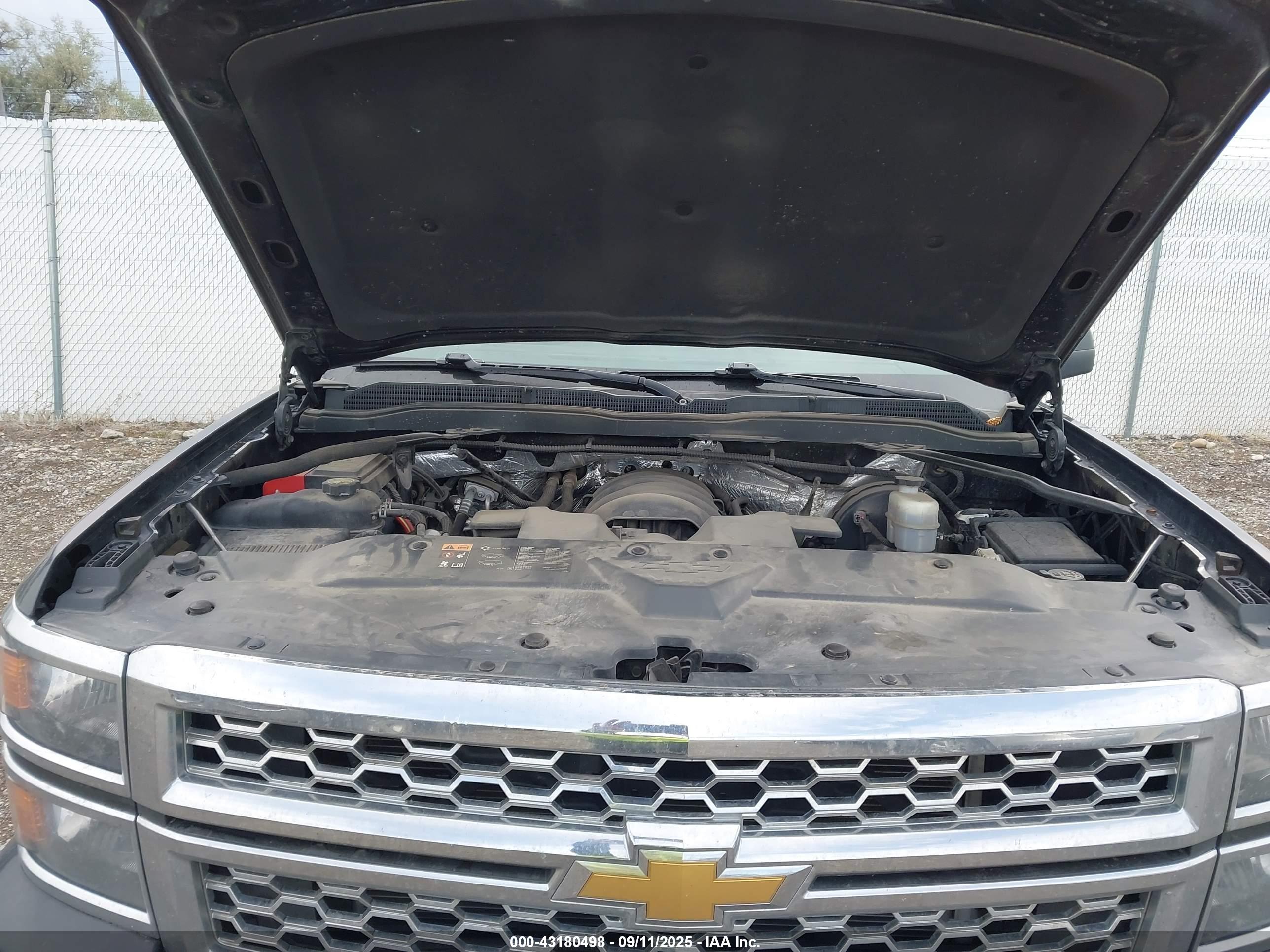 CHEVROLET SILVERADO image 10