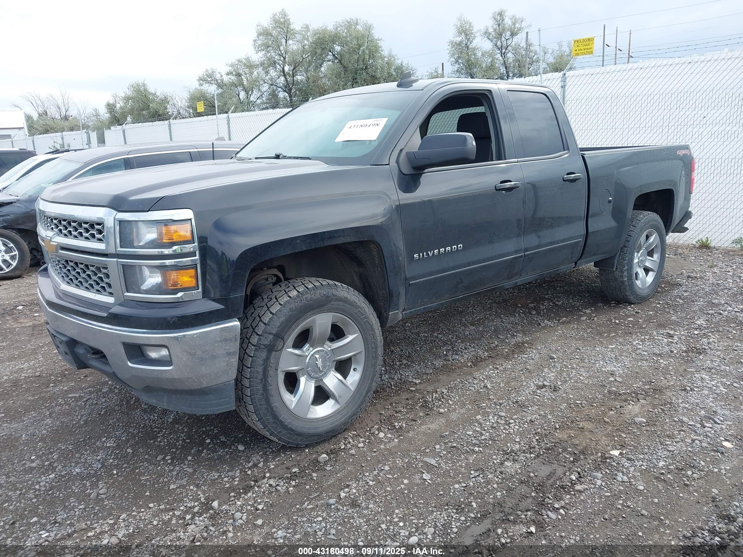 CHEVROLET SILVERADO image 2