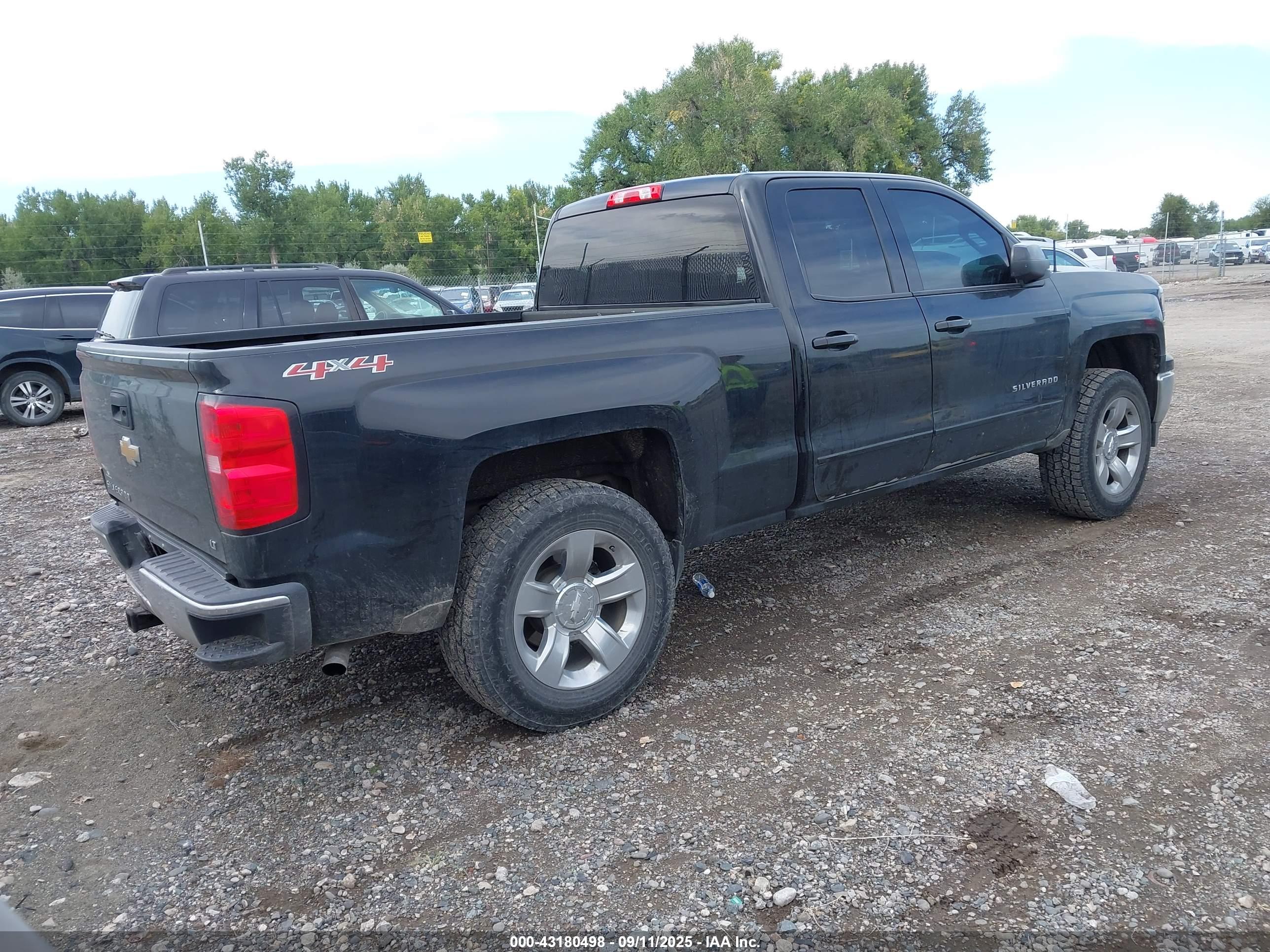 CHEVROLET SILVERADO image 4