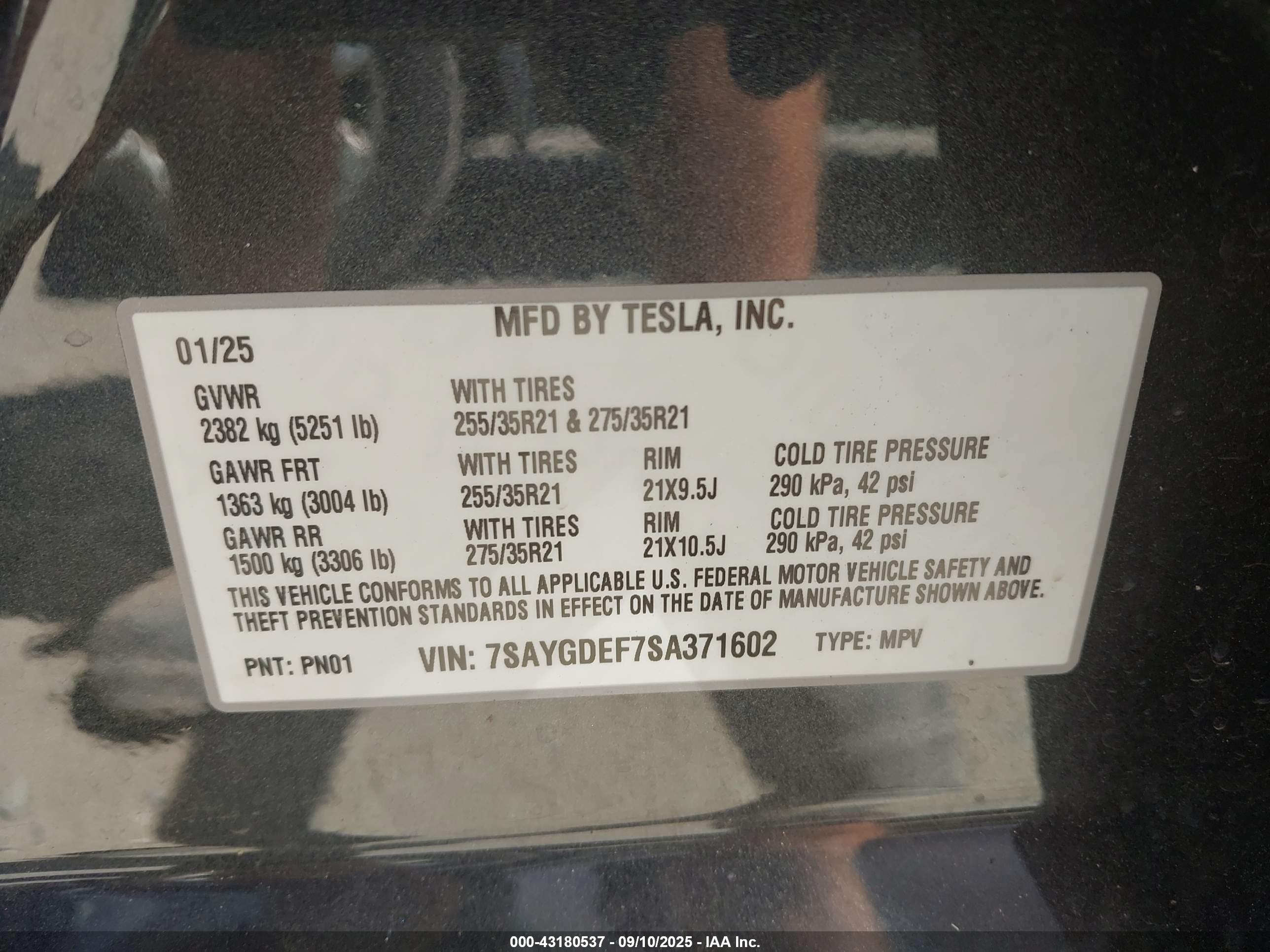 TESLA MODEL image 9