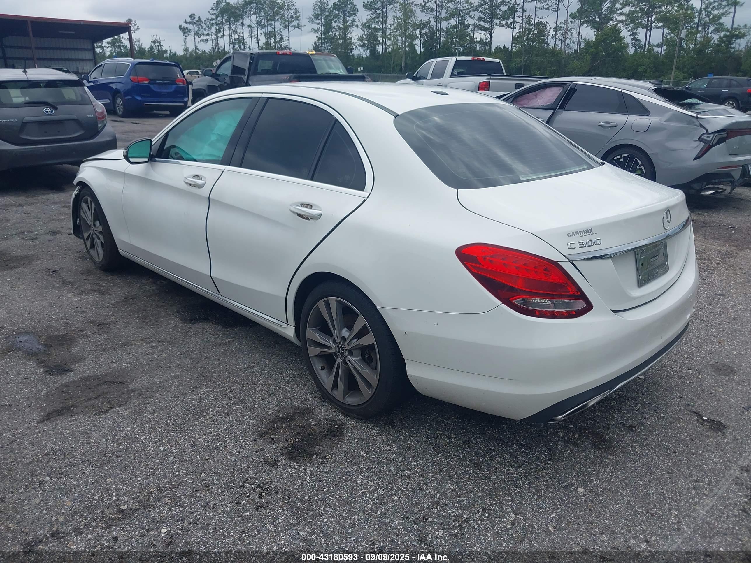 MERCEDES-BENZ C image 3