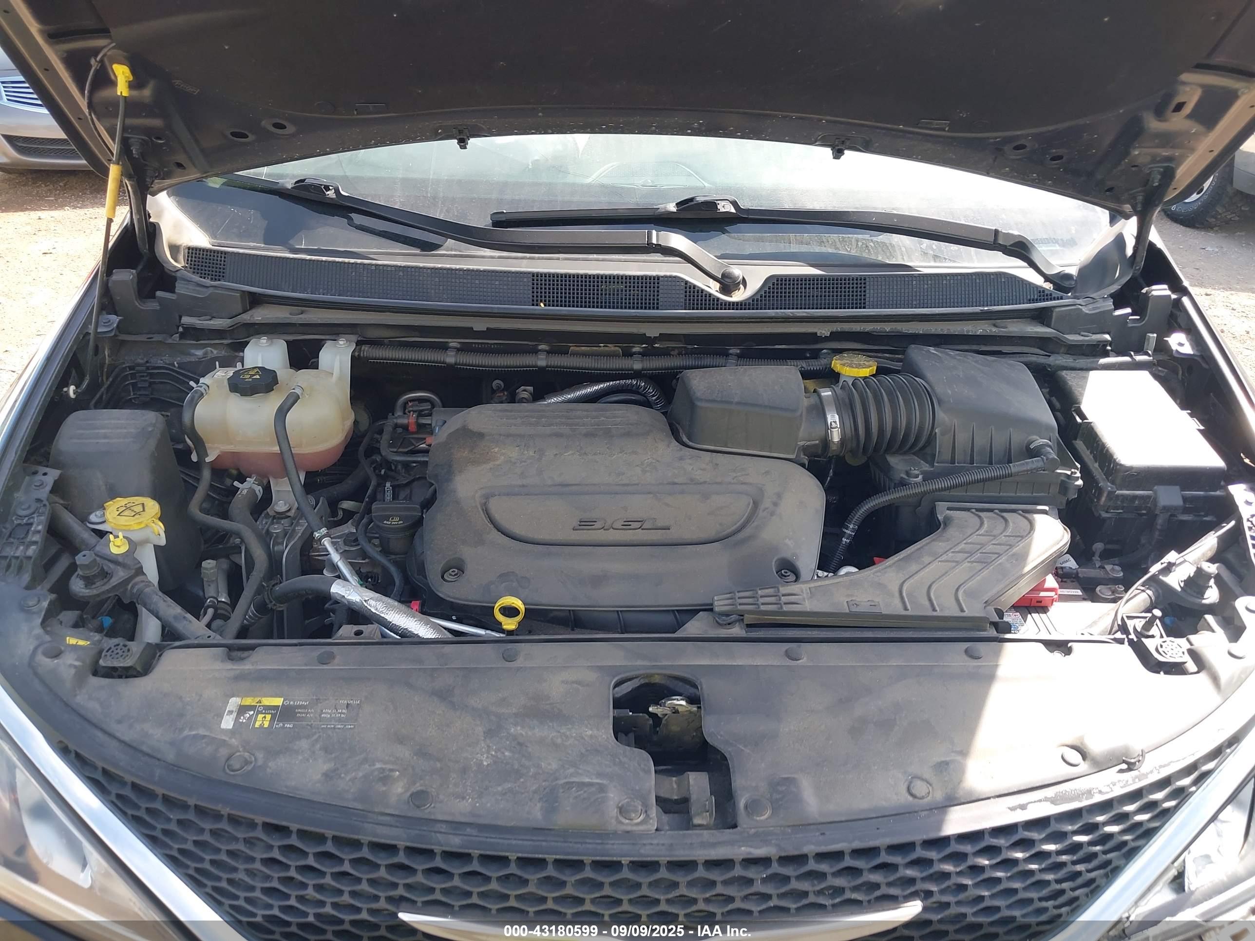 CHRYSLER PACIFICA image 10