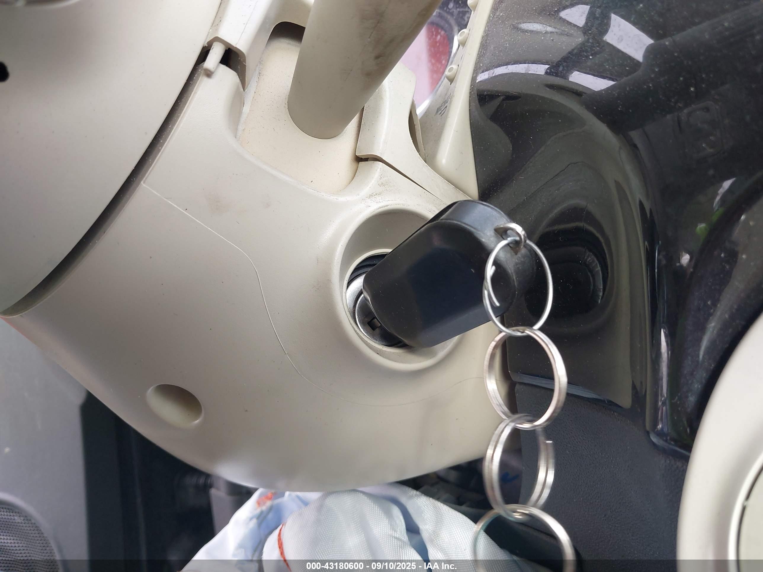 FIAT 500C image 11