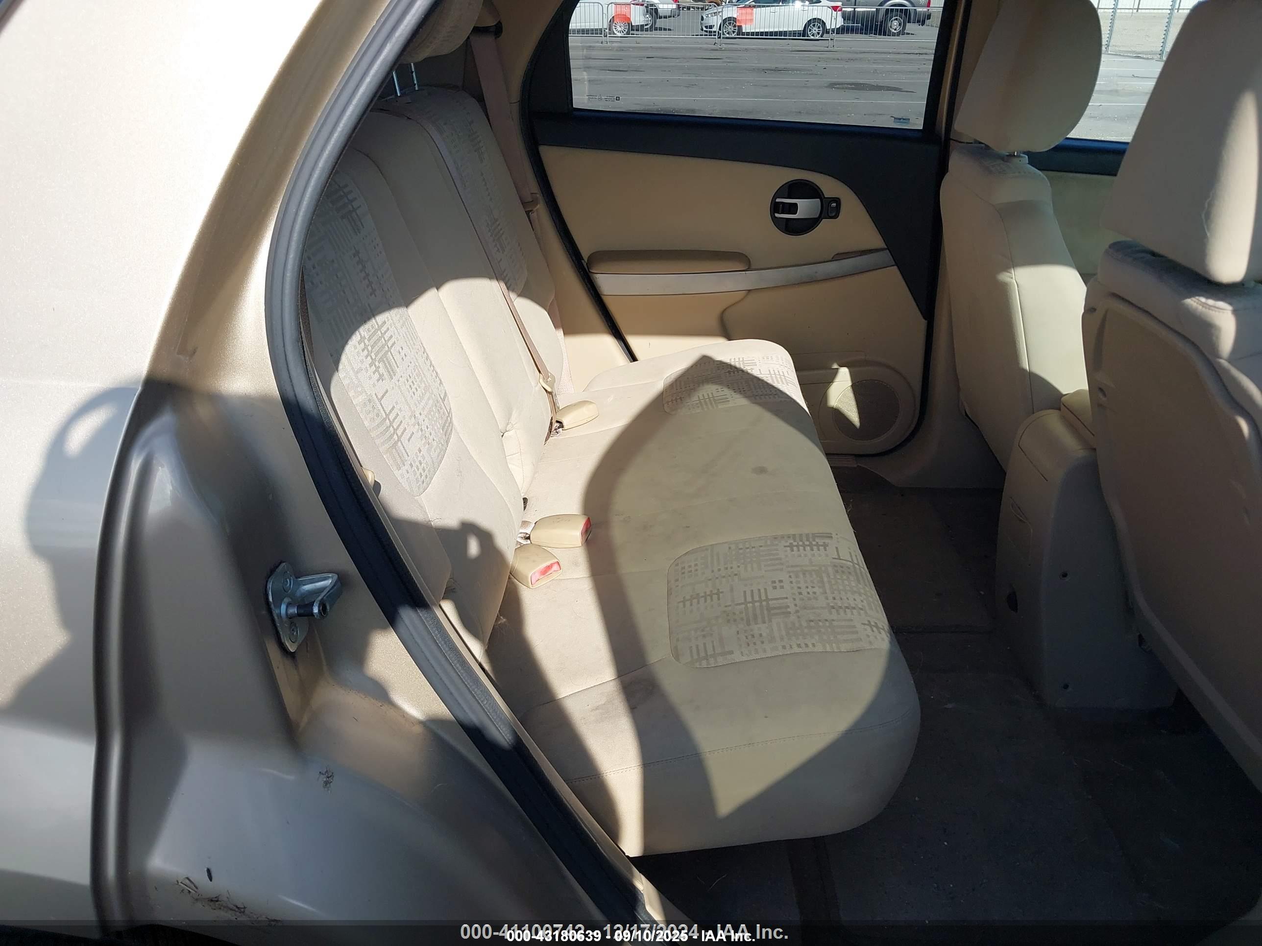 CHEVROLET EQUINOX image 8