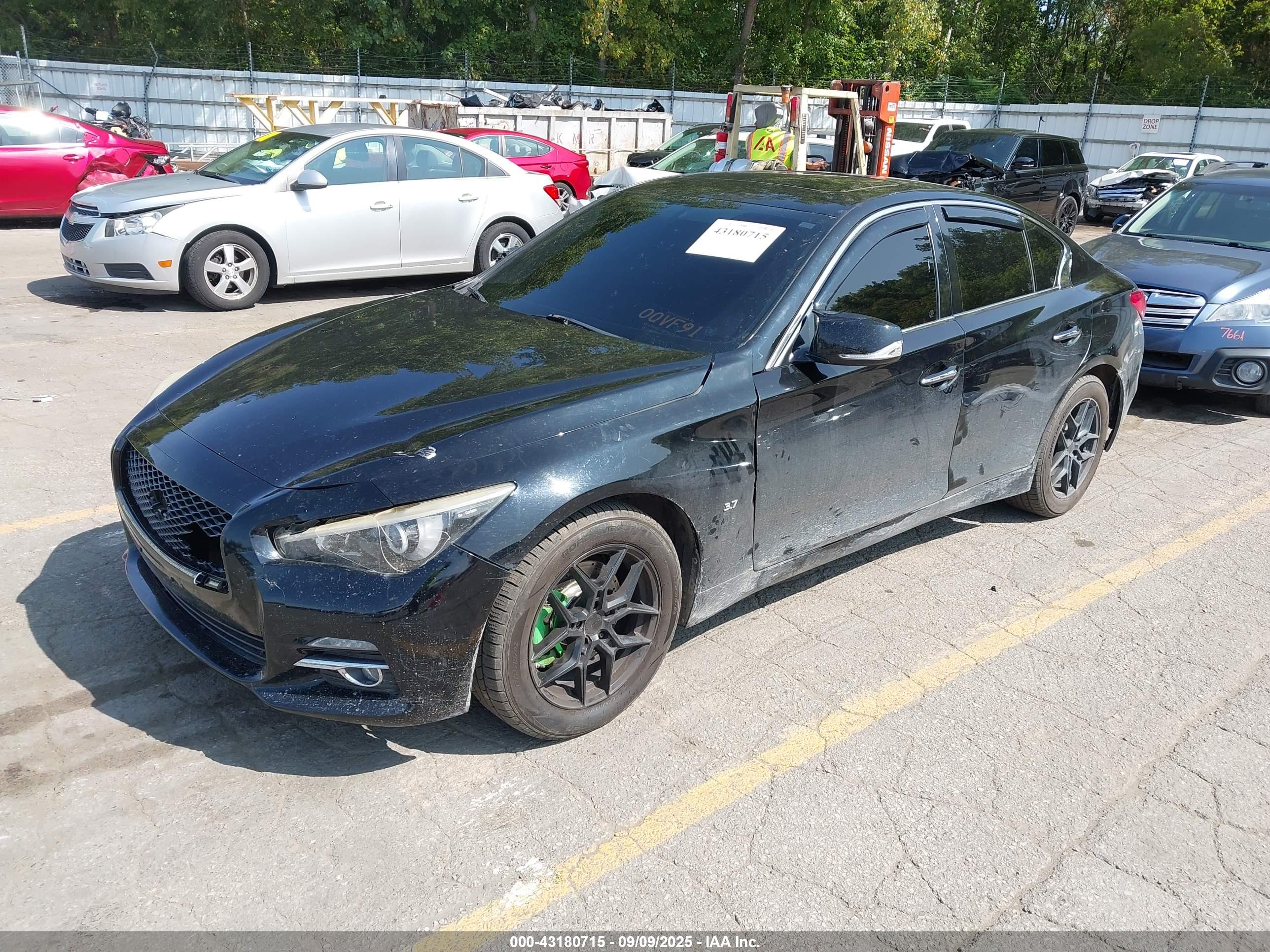 INFINITI Q50 image 2