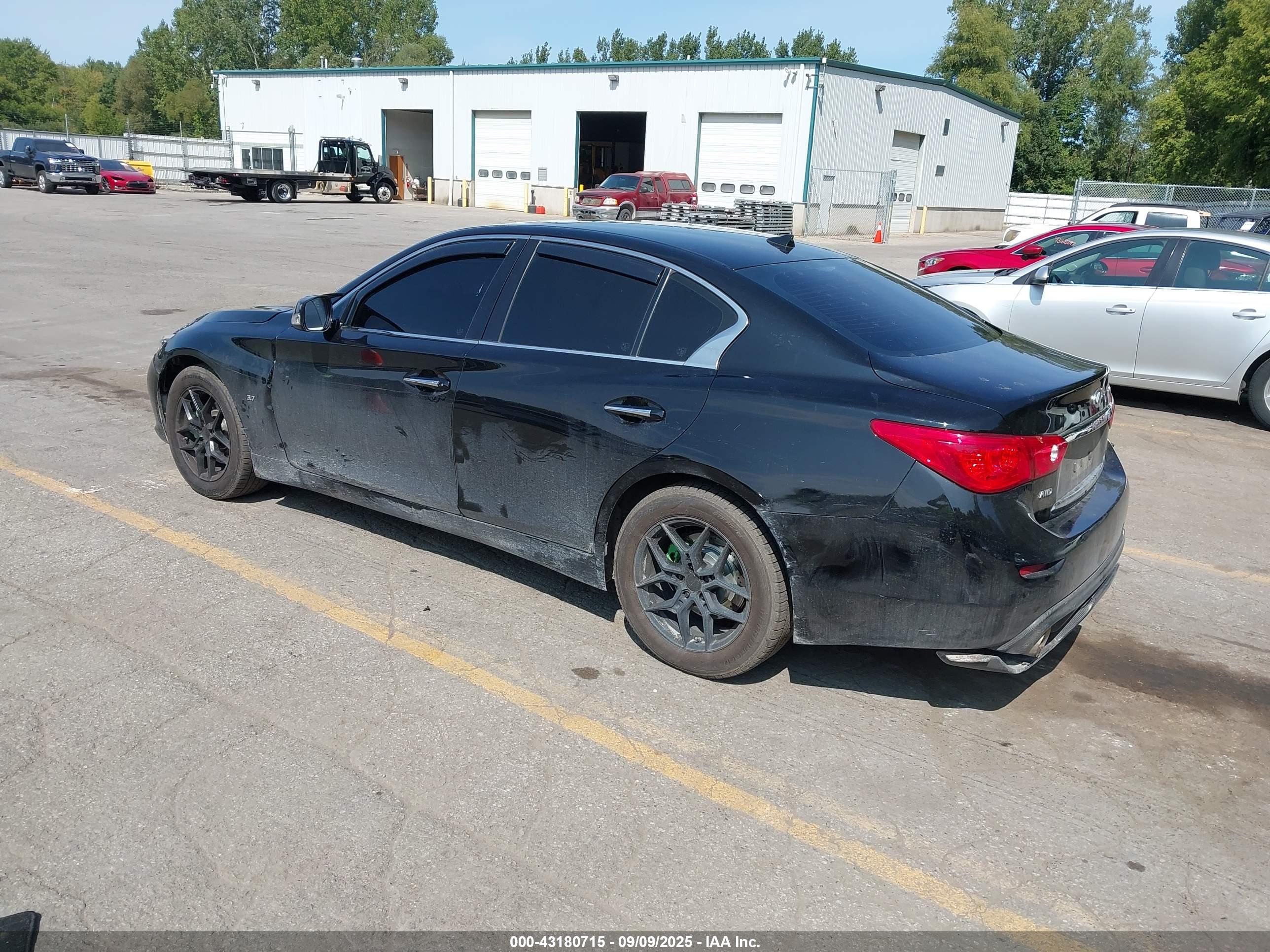 INFINITI Q50 image 3