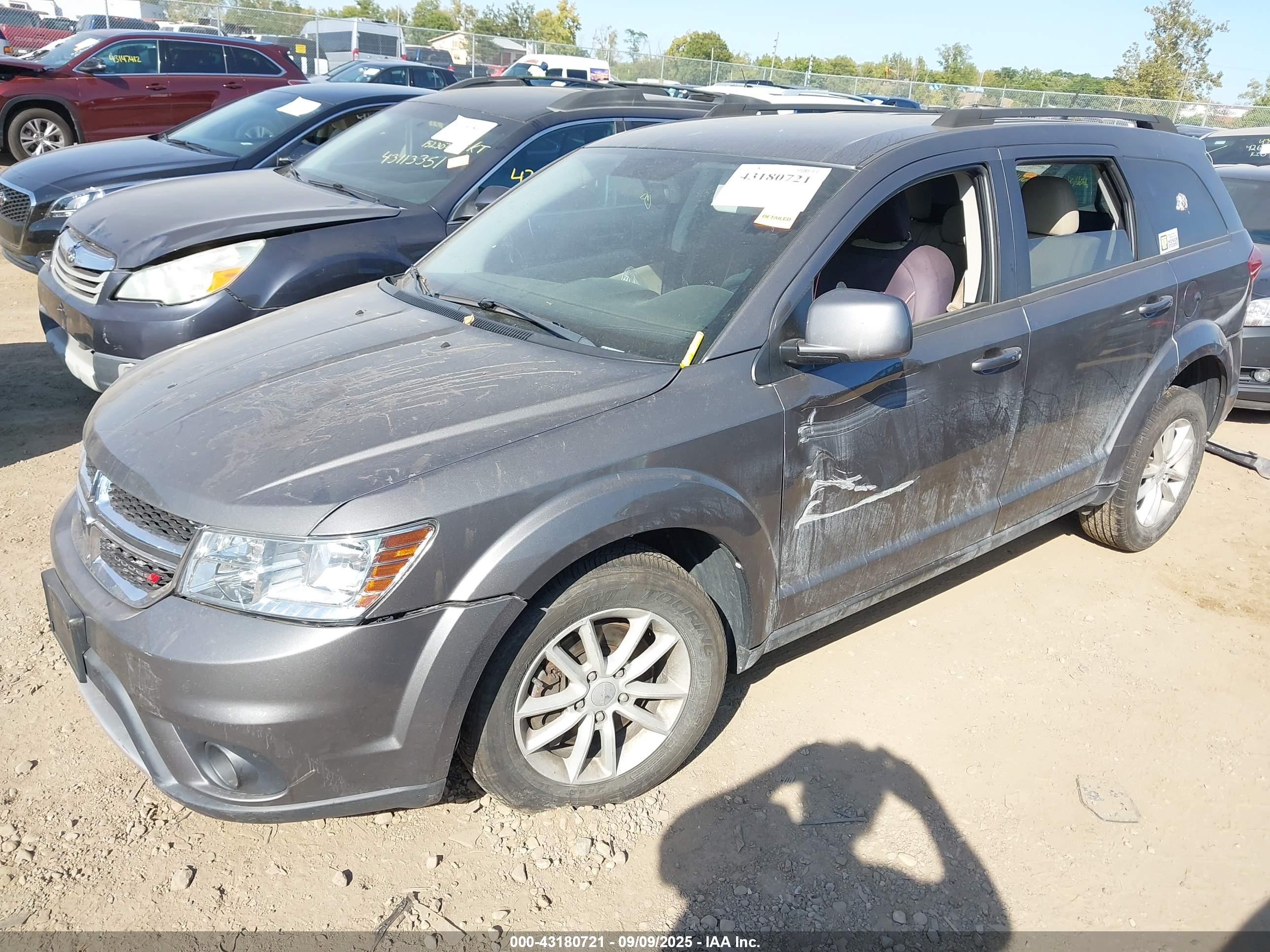 DODGE JOURNEY image 2