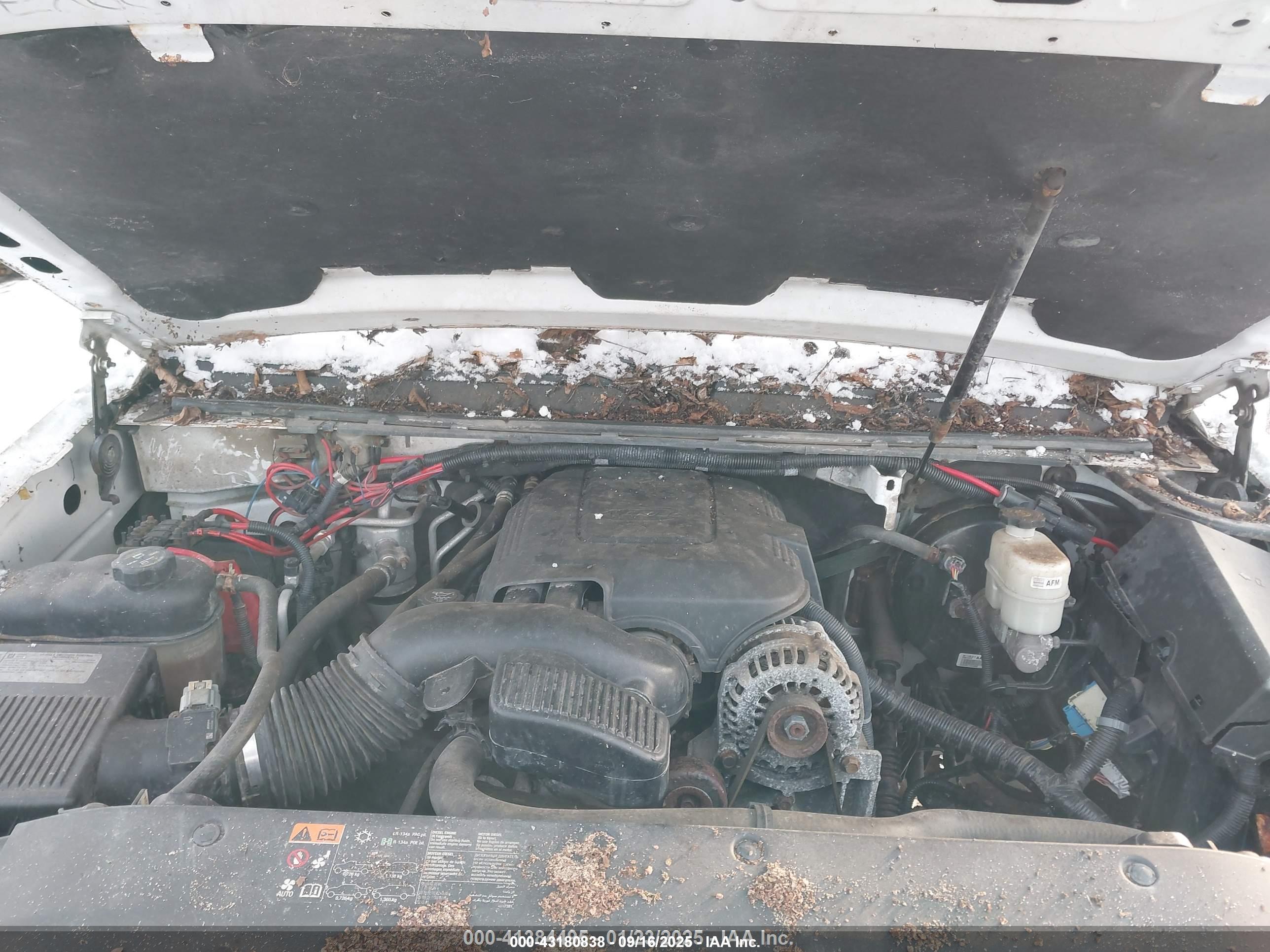 CHEVROLET TAHOE image 10