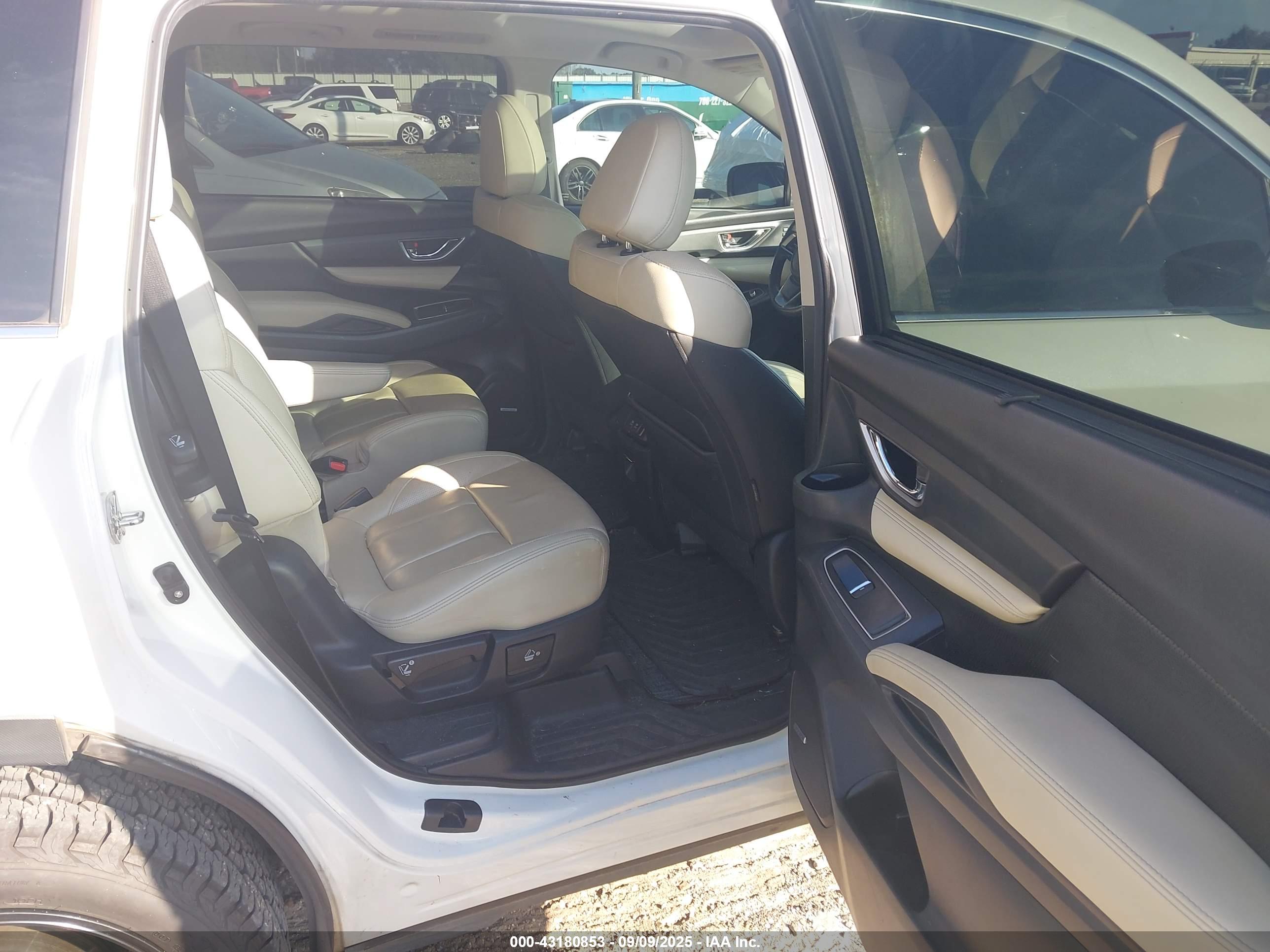 SUBARU ASCENT image 8