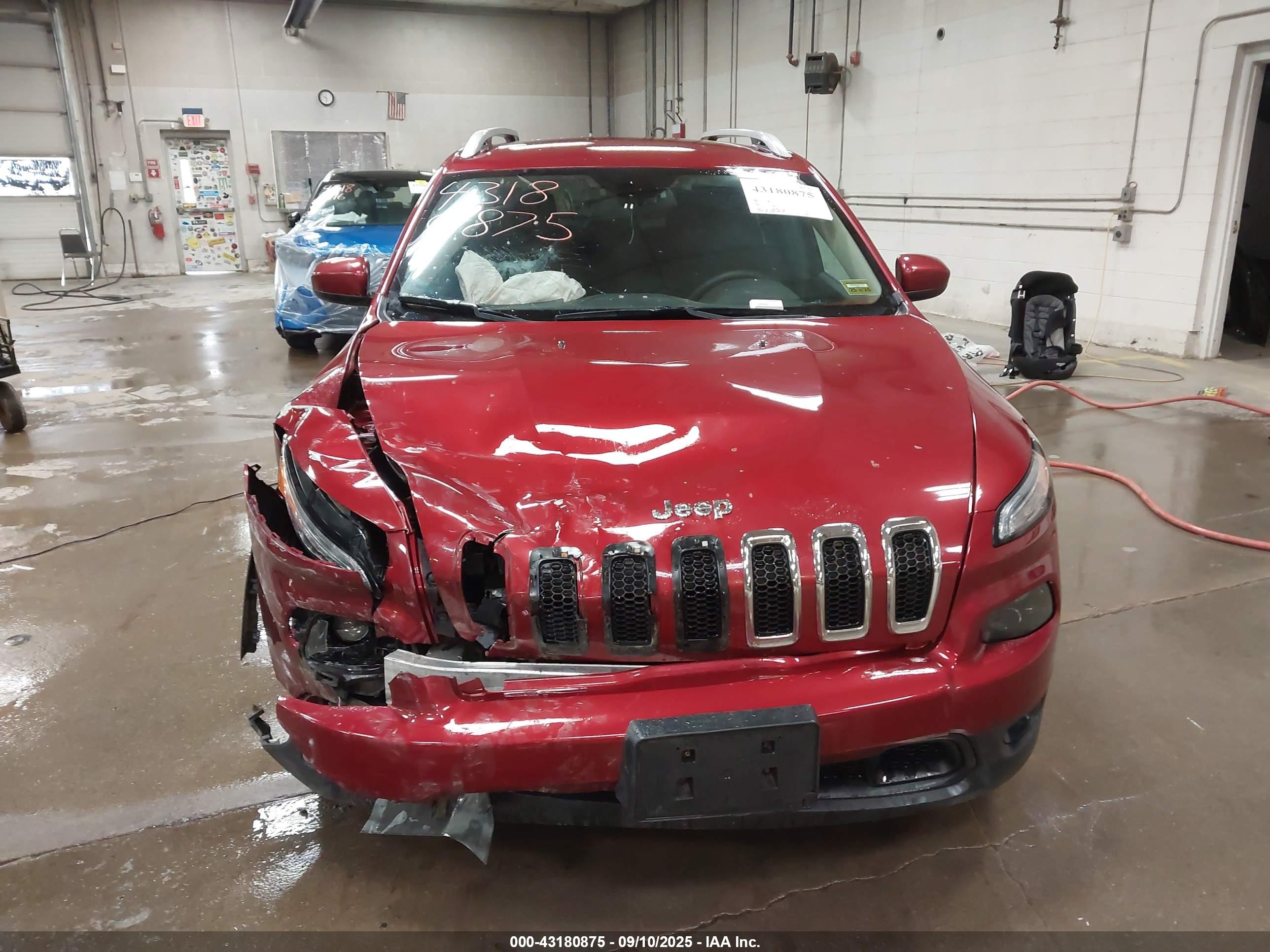 JEEP CHEROKEE image 6