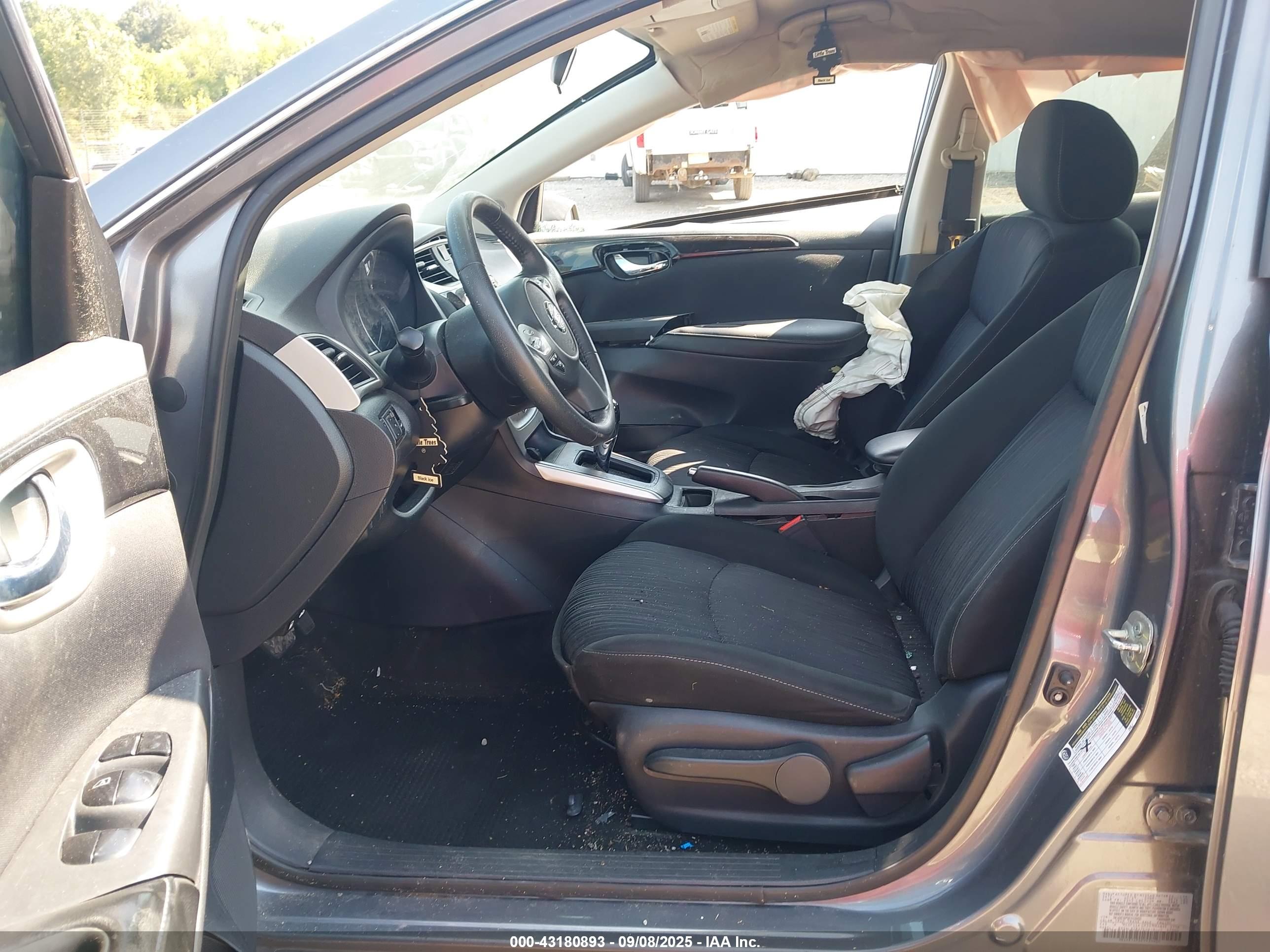 NISSAN SENTRA image 5