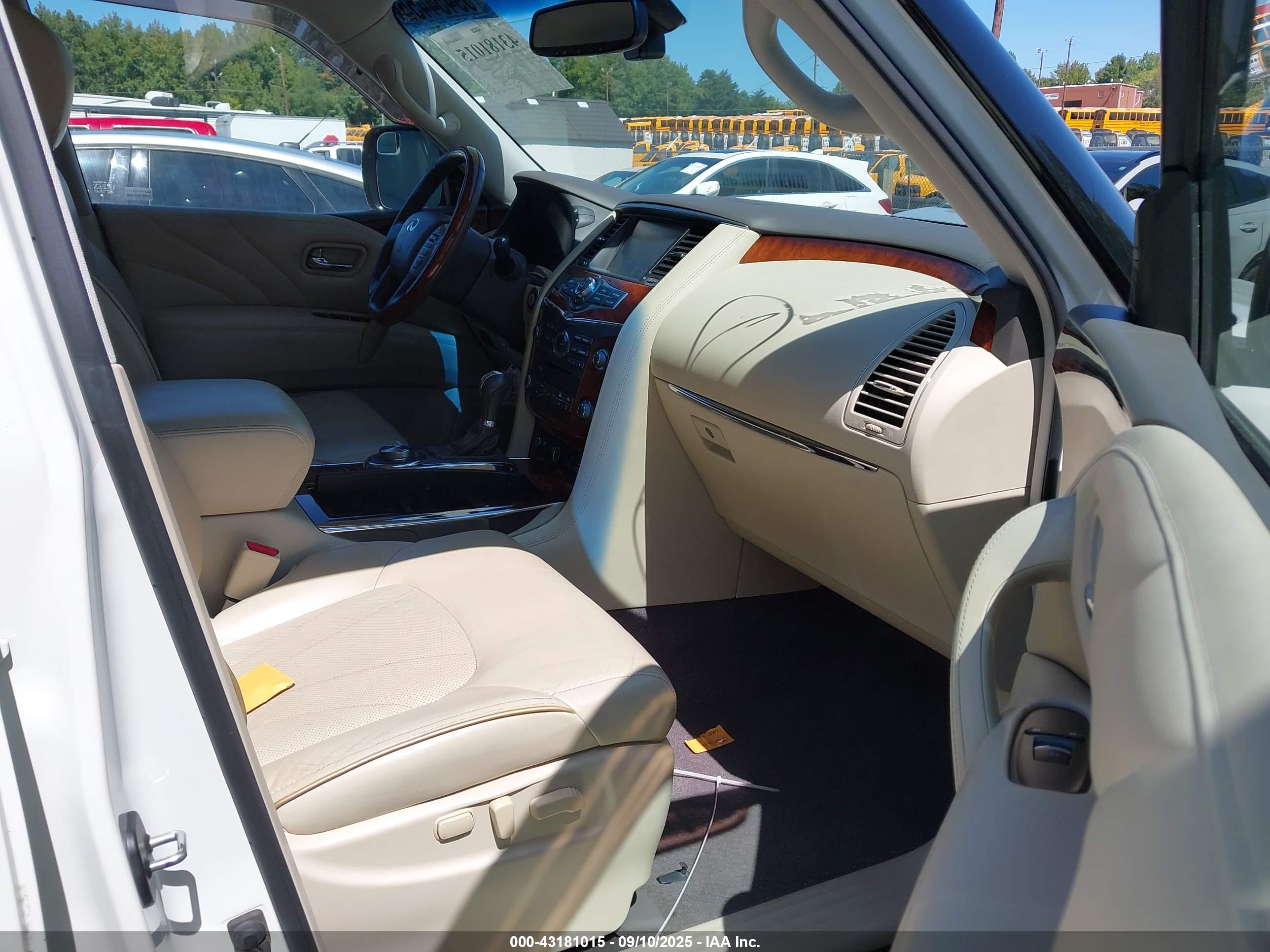 INFINITI QX80 image 5