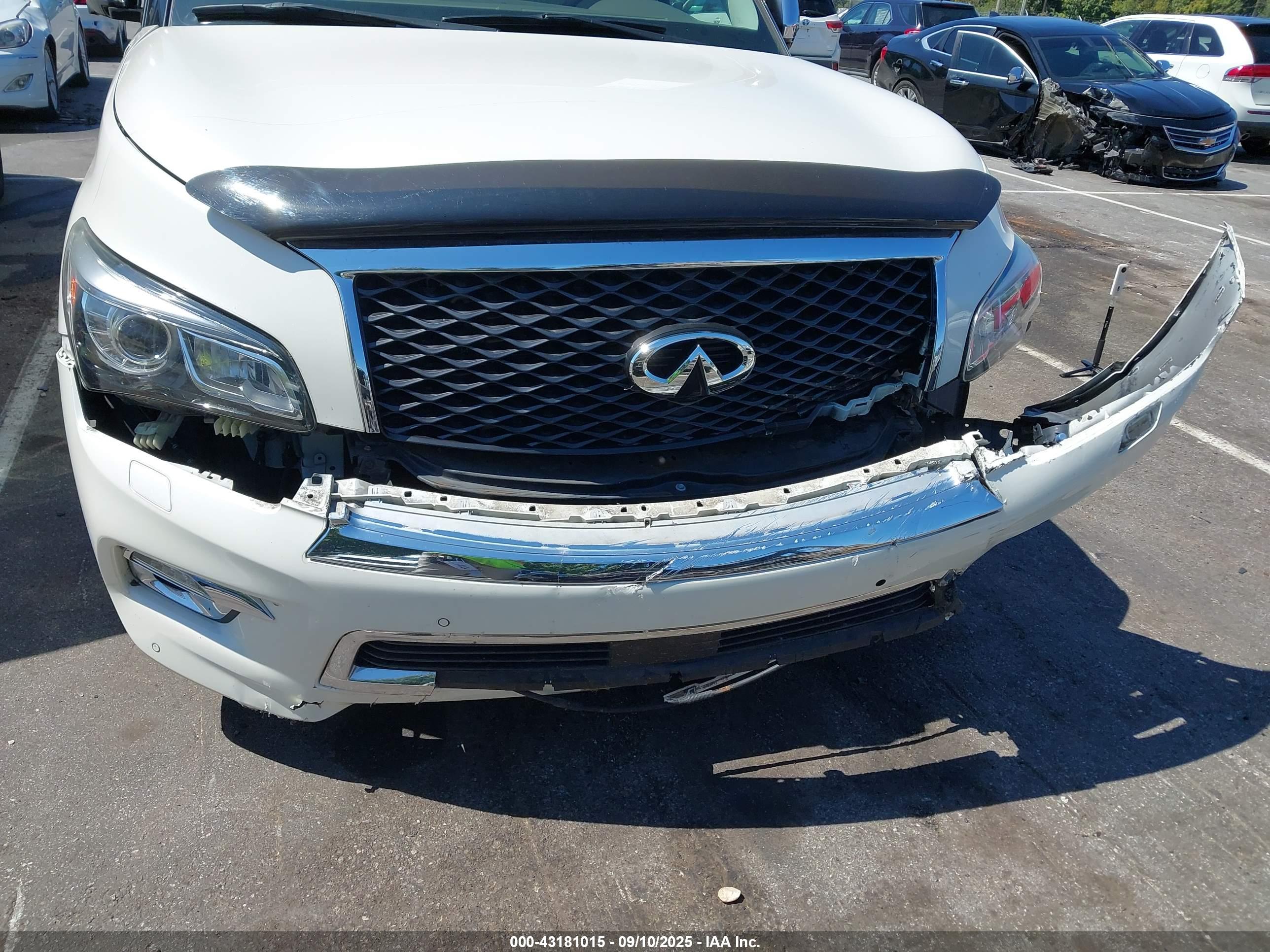 INFINITI QX80 image 6