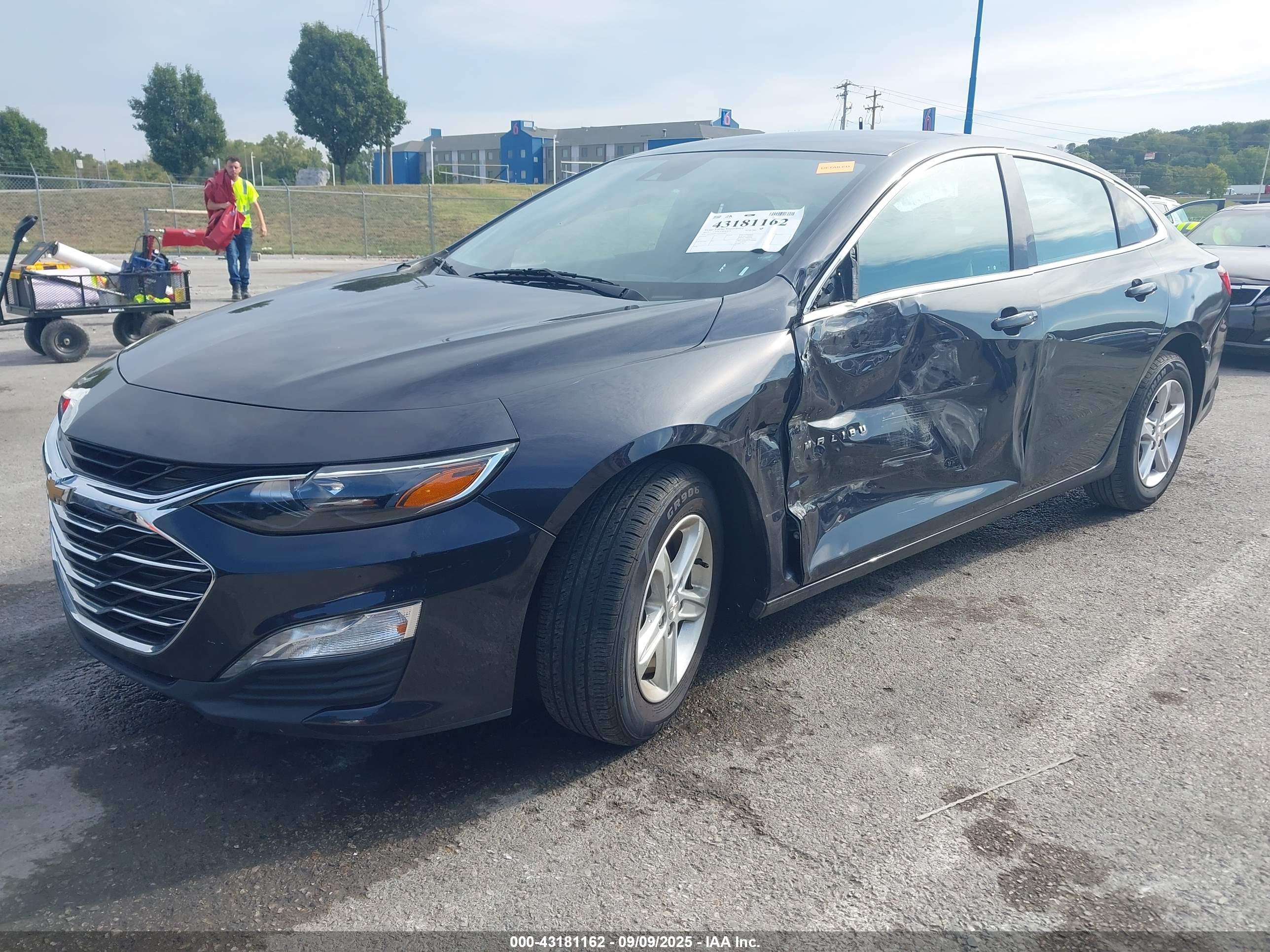 CHEVROLET MALIBU image 2