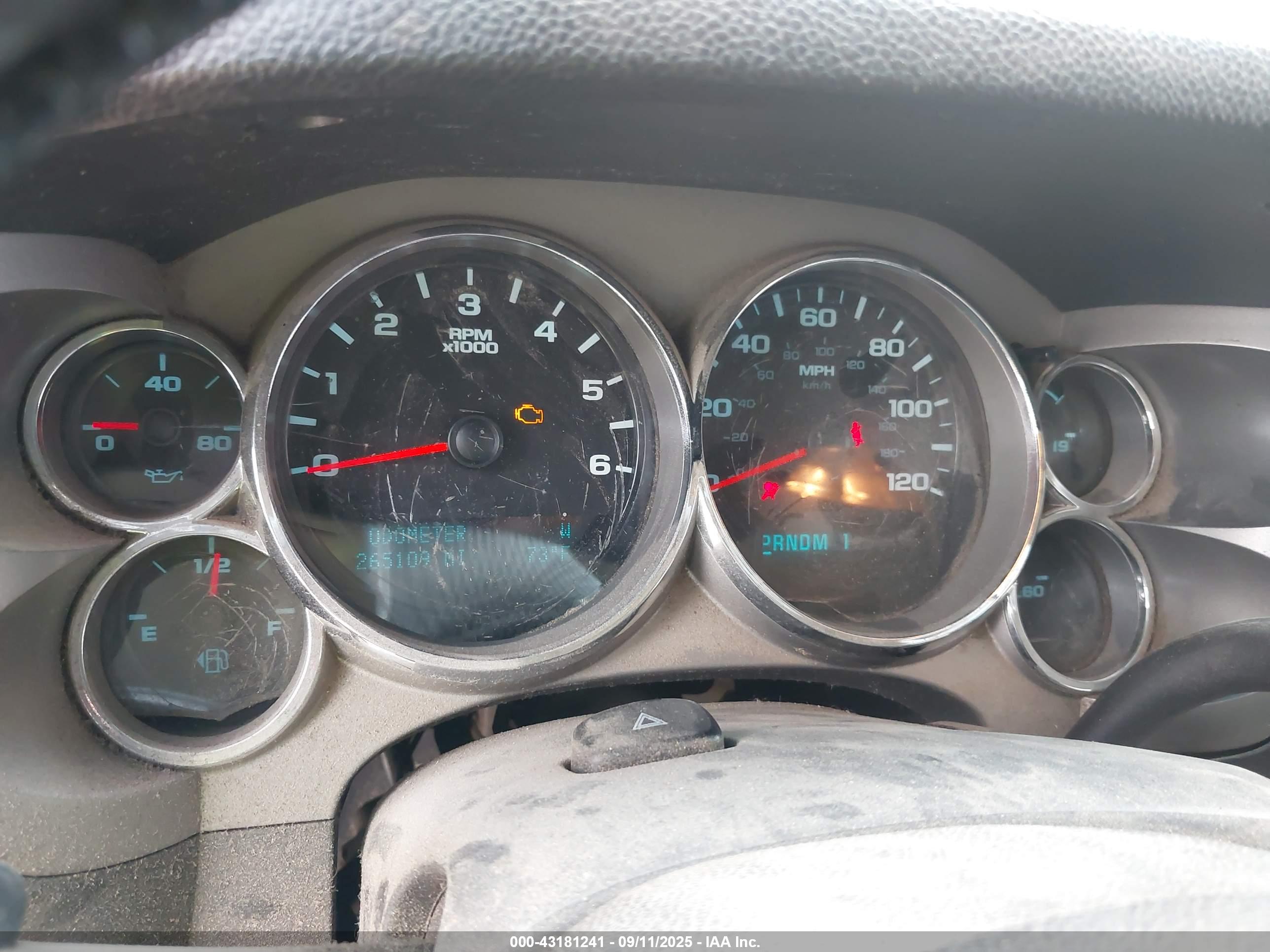 CHEVROLET SILVERADO image 7