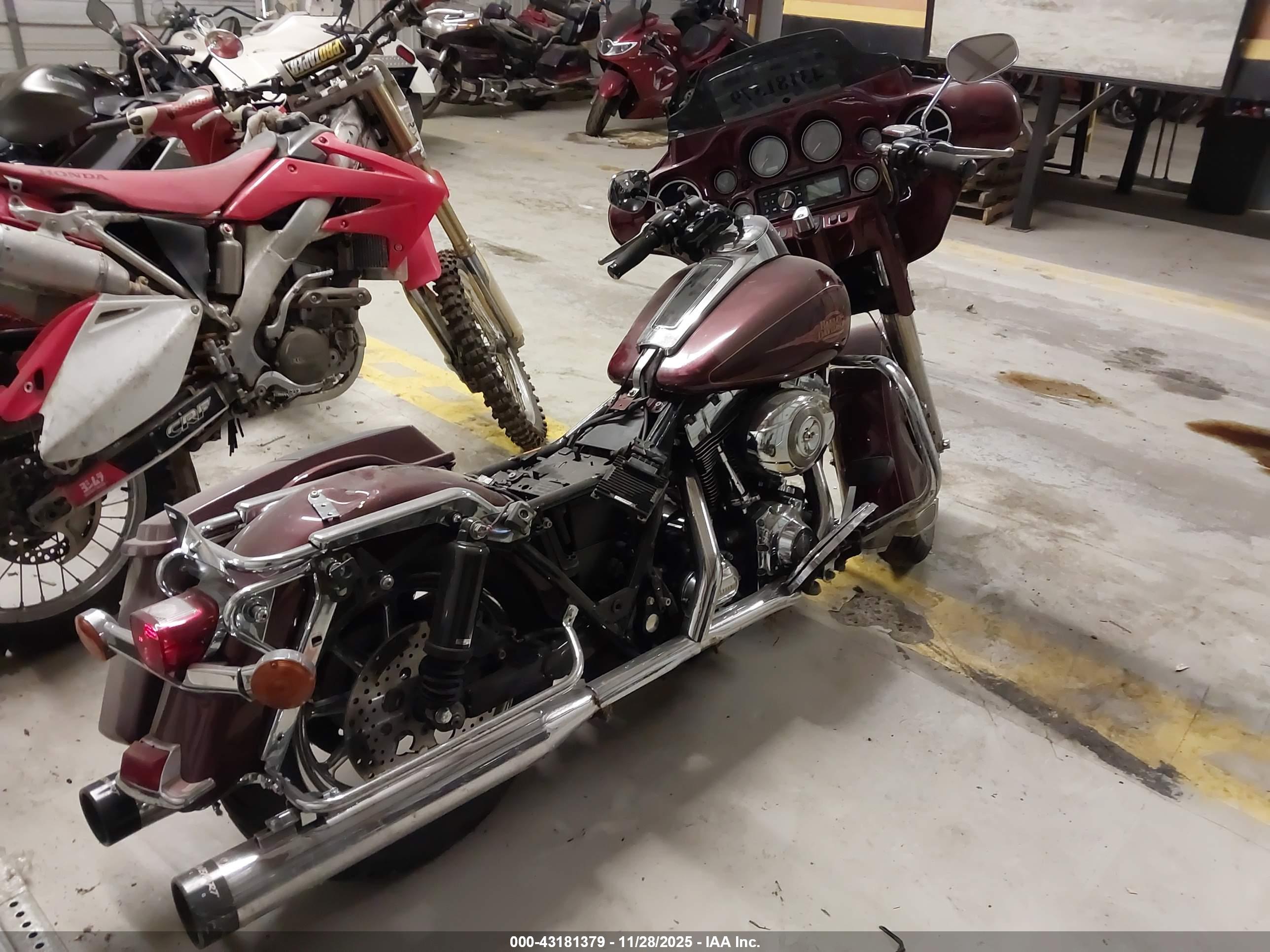 HARLEY-DAVIDSON FLHT image 4
