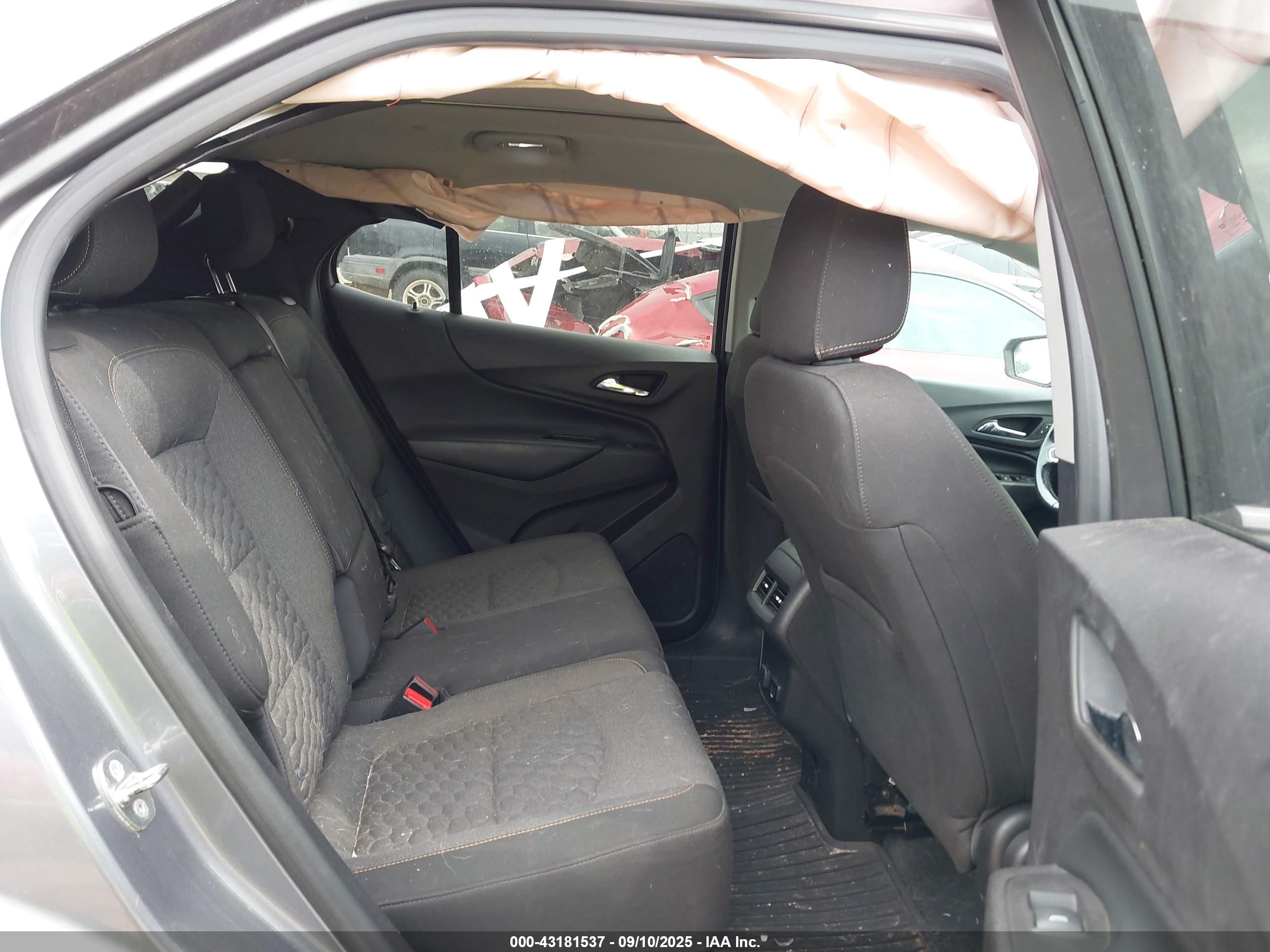 CHEVROLET EQUINOX image 8