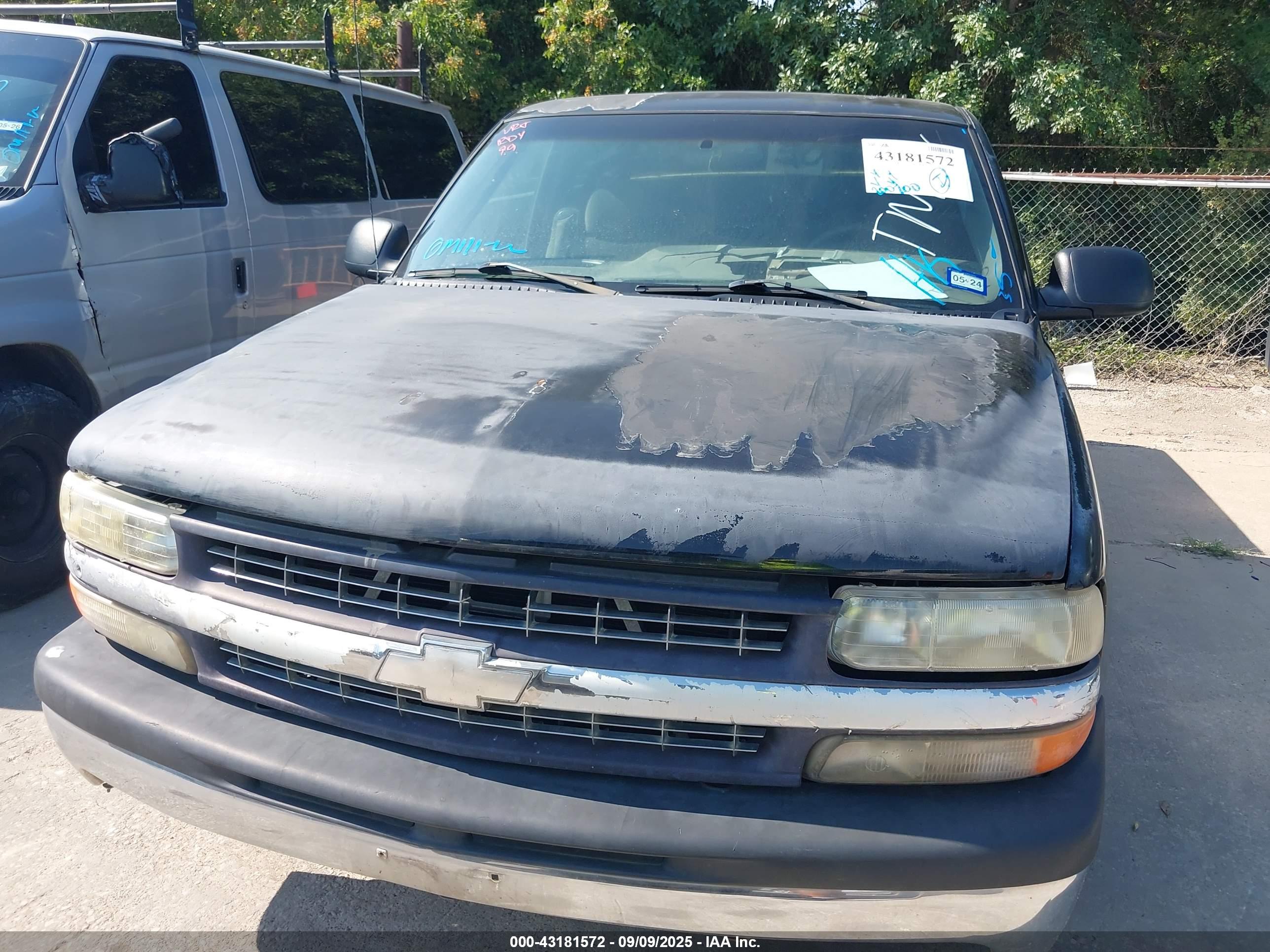 CHEVROLET SILVERADO image 6