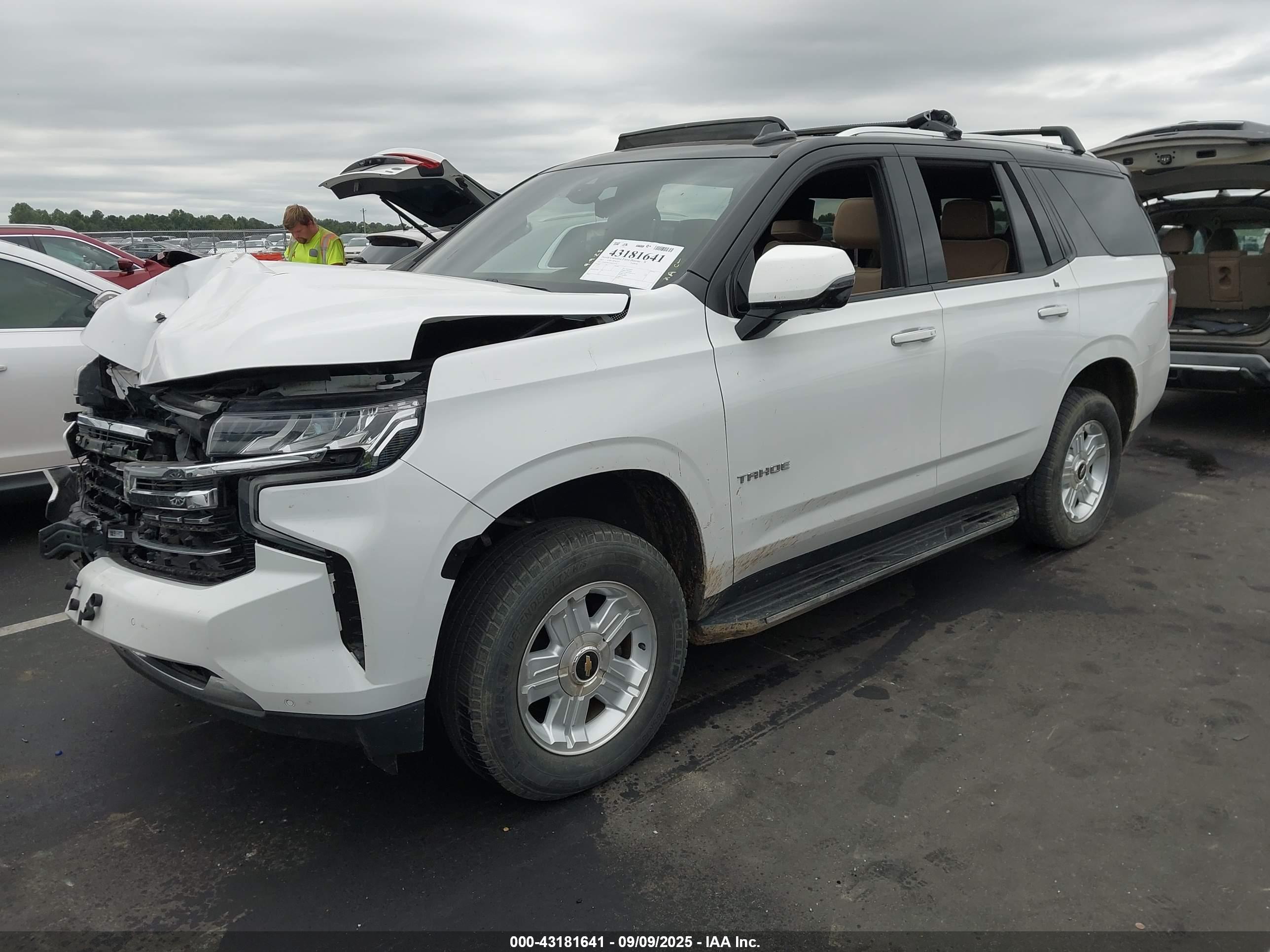 CHEVROLET TAHOE image 2