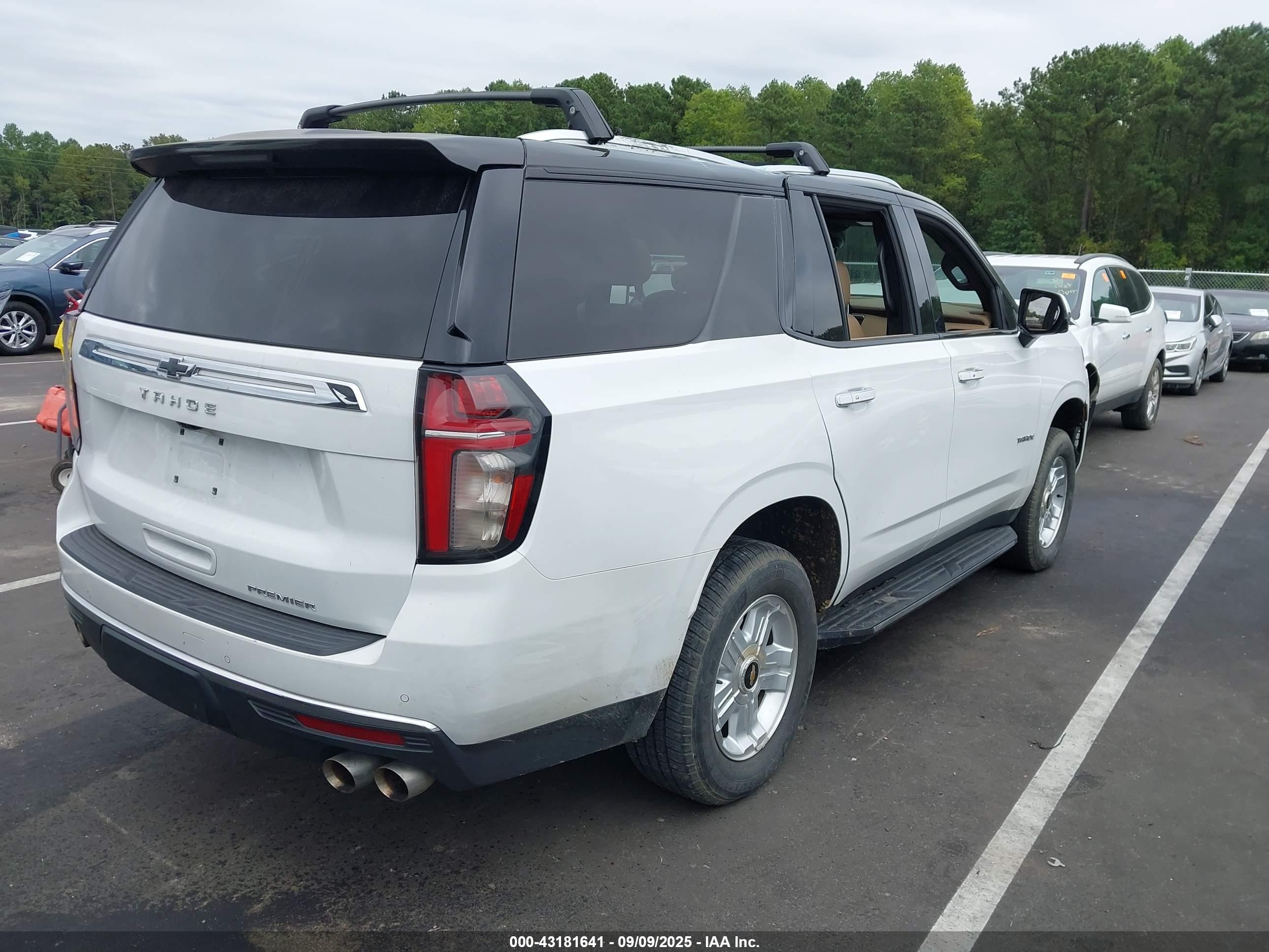 CHEVROLET TAHOE image 4