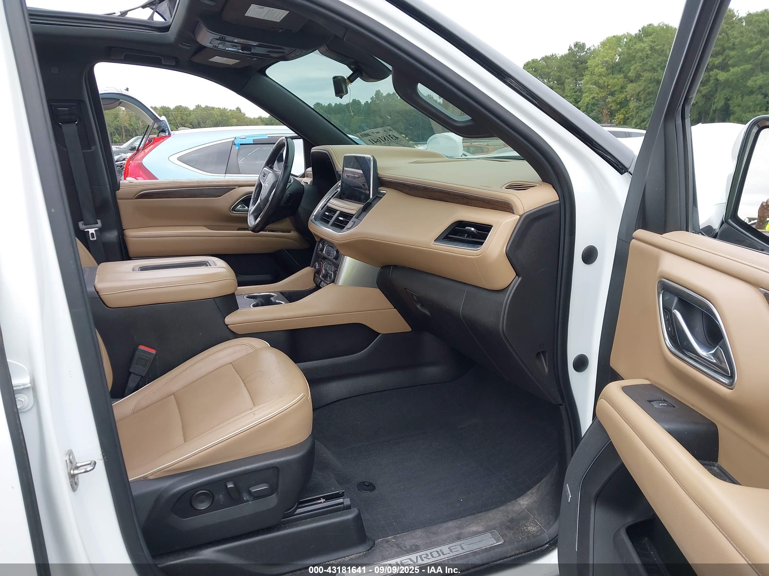 CHEVROLET TAHOE image 5