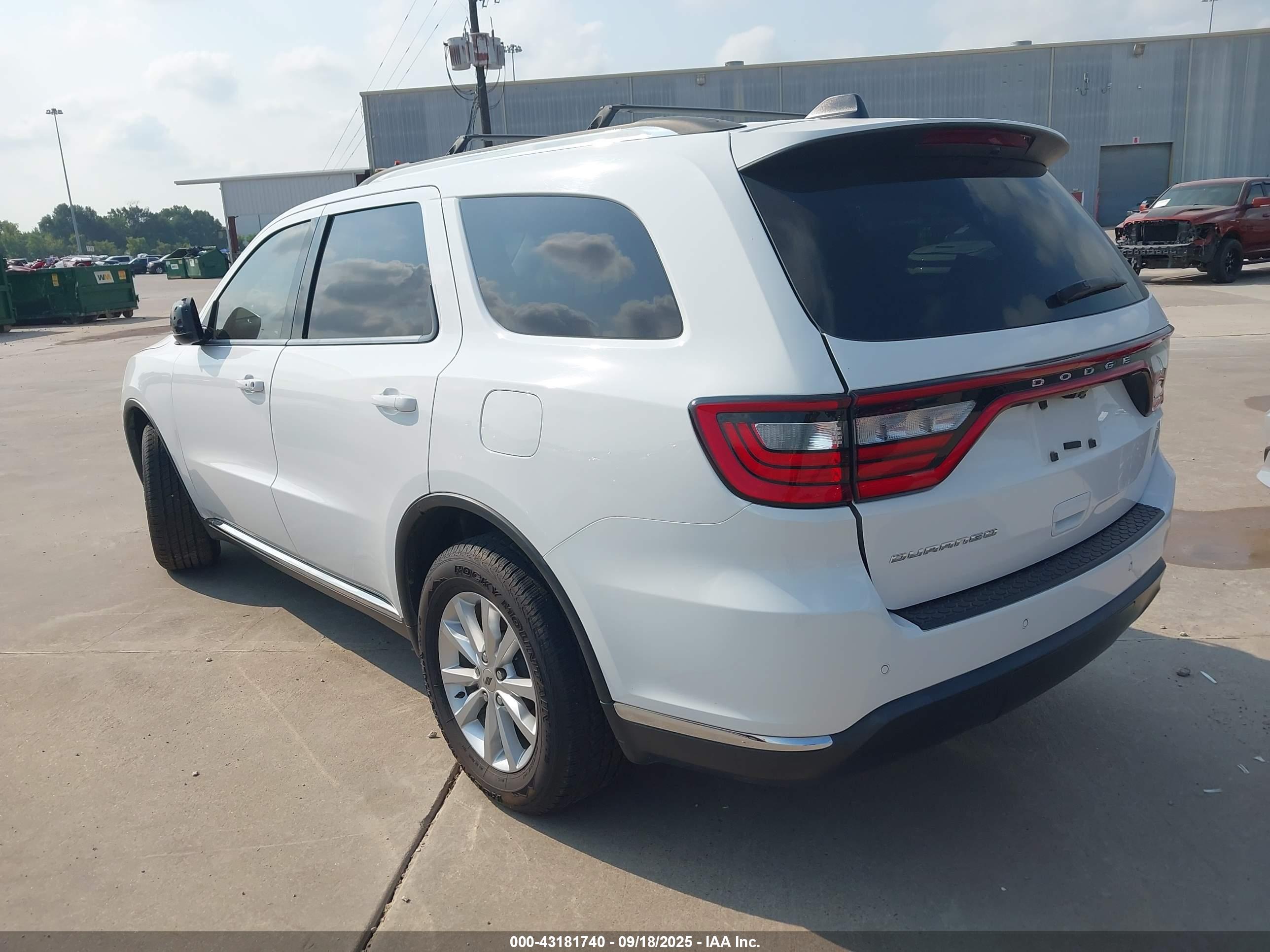 DODGE DURANGO image 3