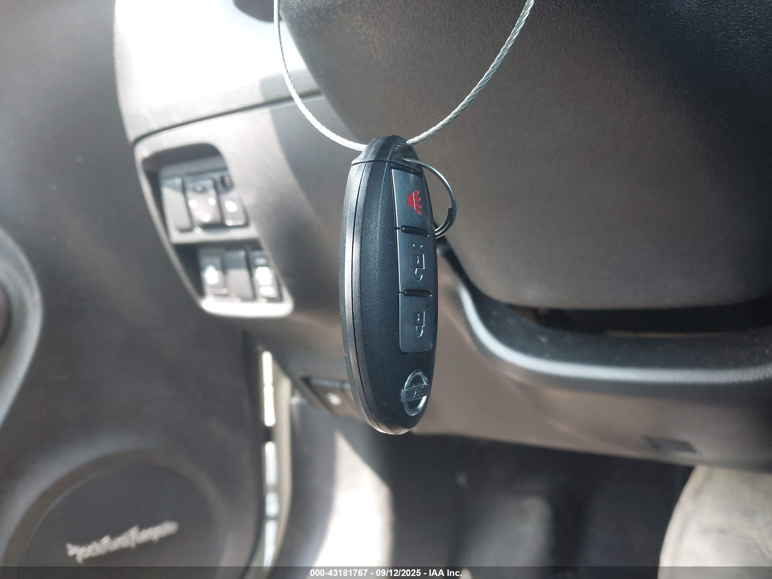 NISSAN JUKE image 11