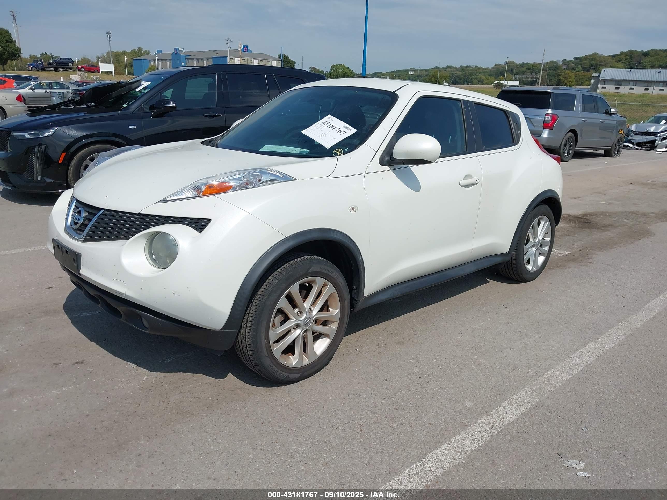 NISSAN JUKE image 2
