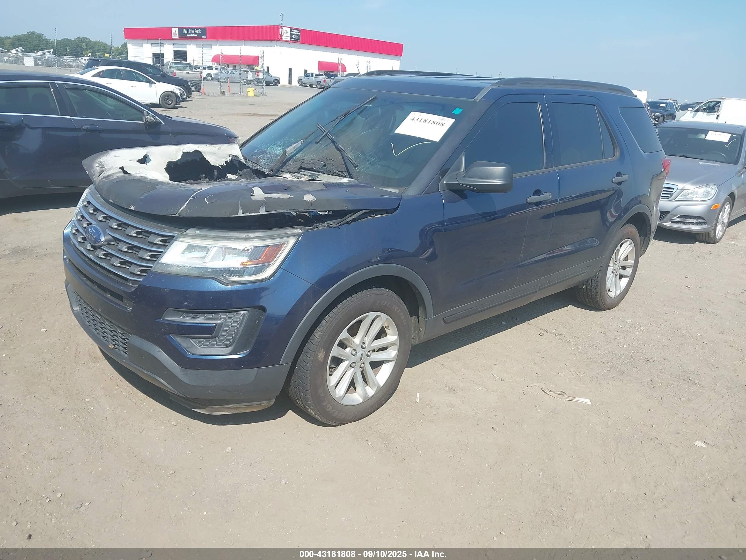 FORD EXPLORER image 2
