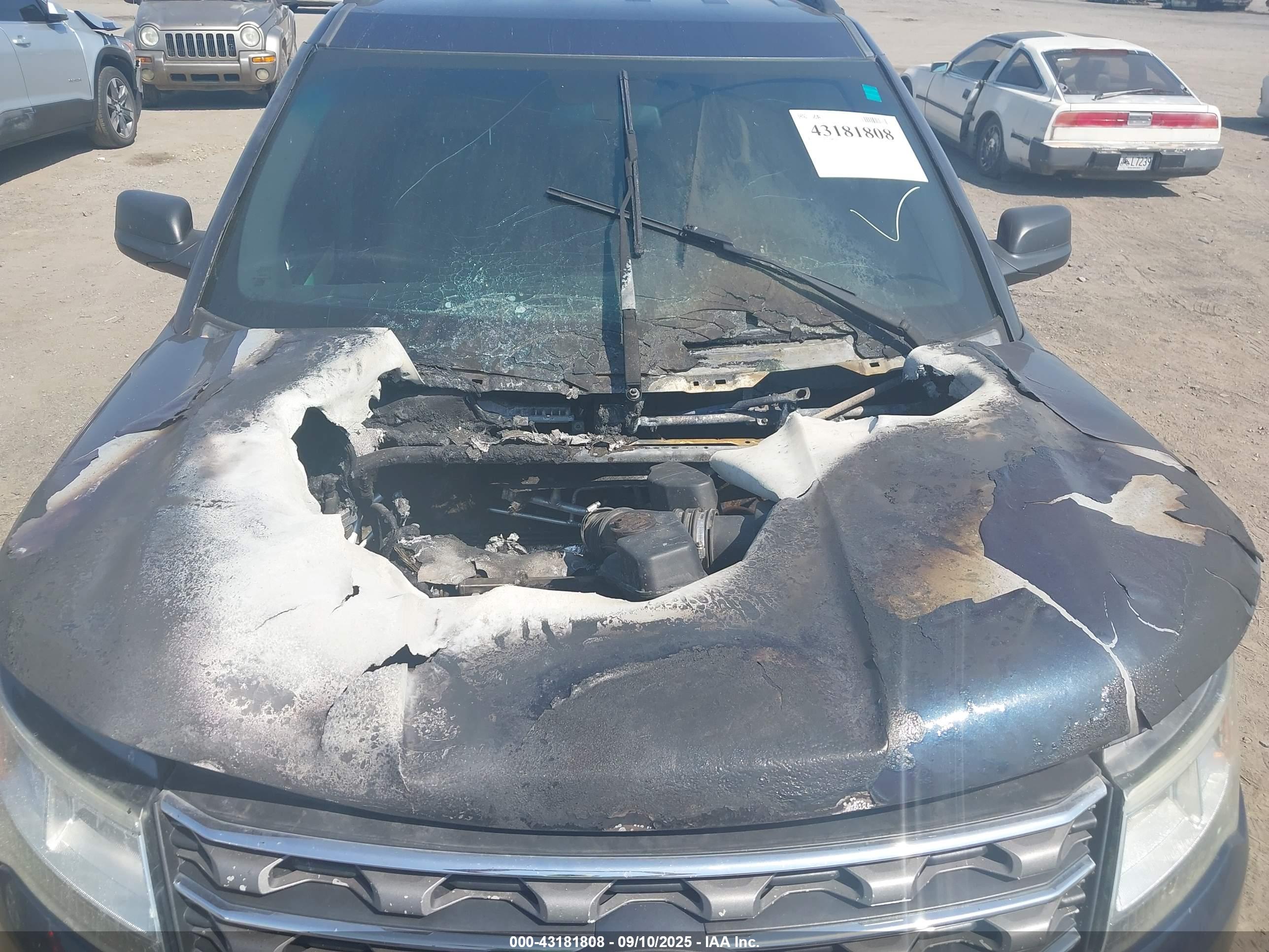 FORD EXPLORER image 6