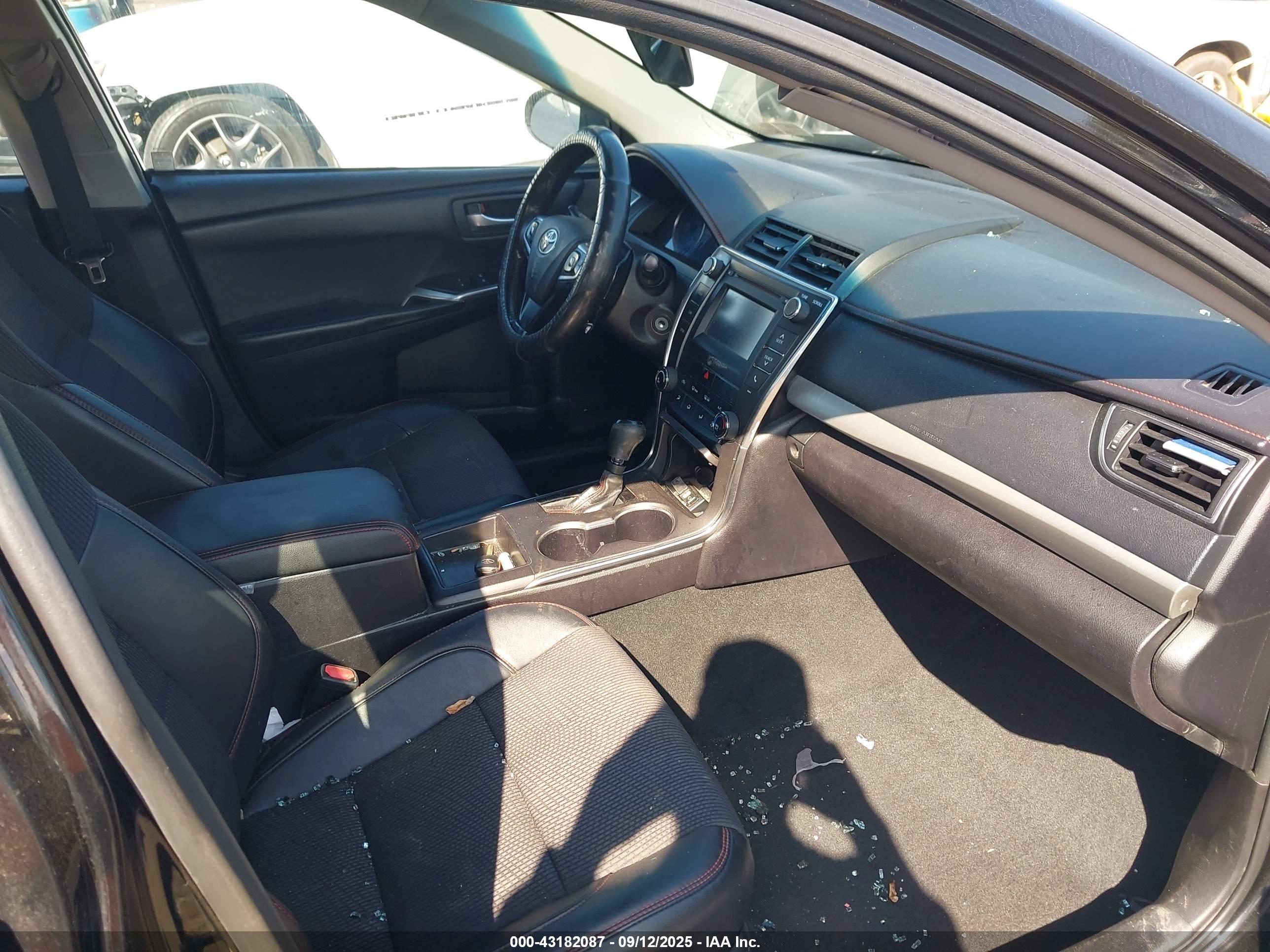 TOYOTA CAMRY image 5